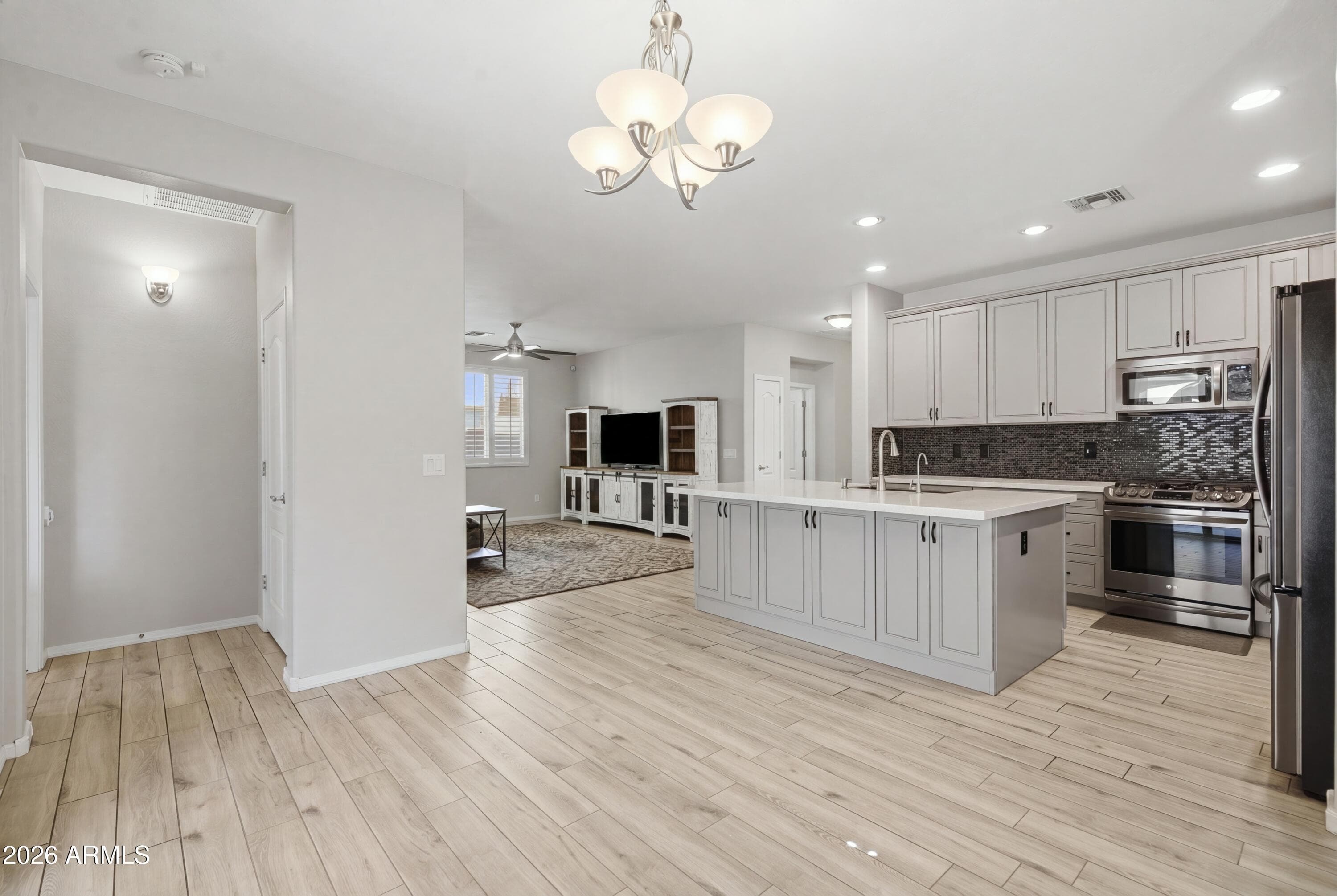 1692 W HOMESTEAD Drive, Chandler, AZ 85286 — photo 11 of 40