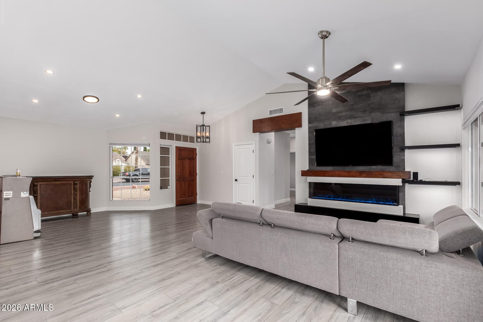 4537 E TOWNE Lane, Gilbert, AZ 85234 — photo 5 of 24