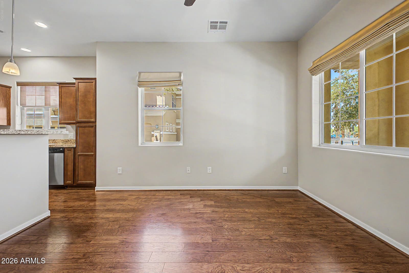 121 N CALIFORNIA Street 7, Chandler, AZ 85225 — photo 5 of 33