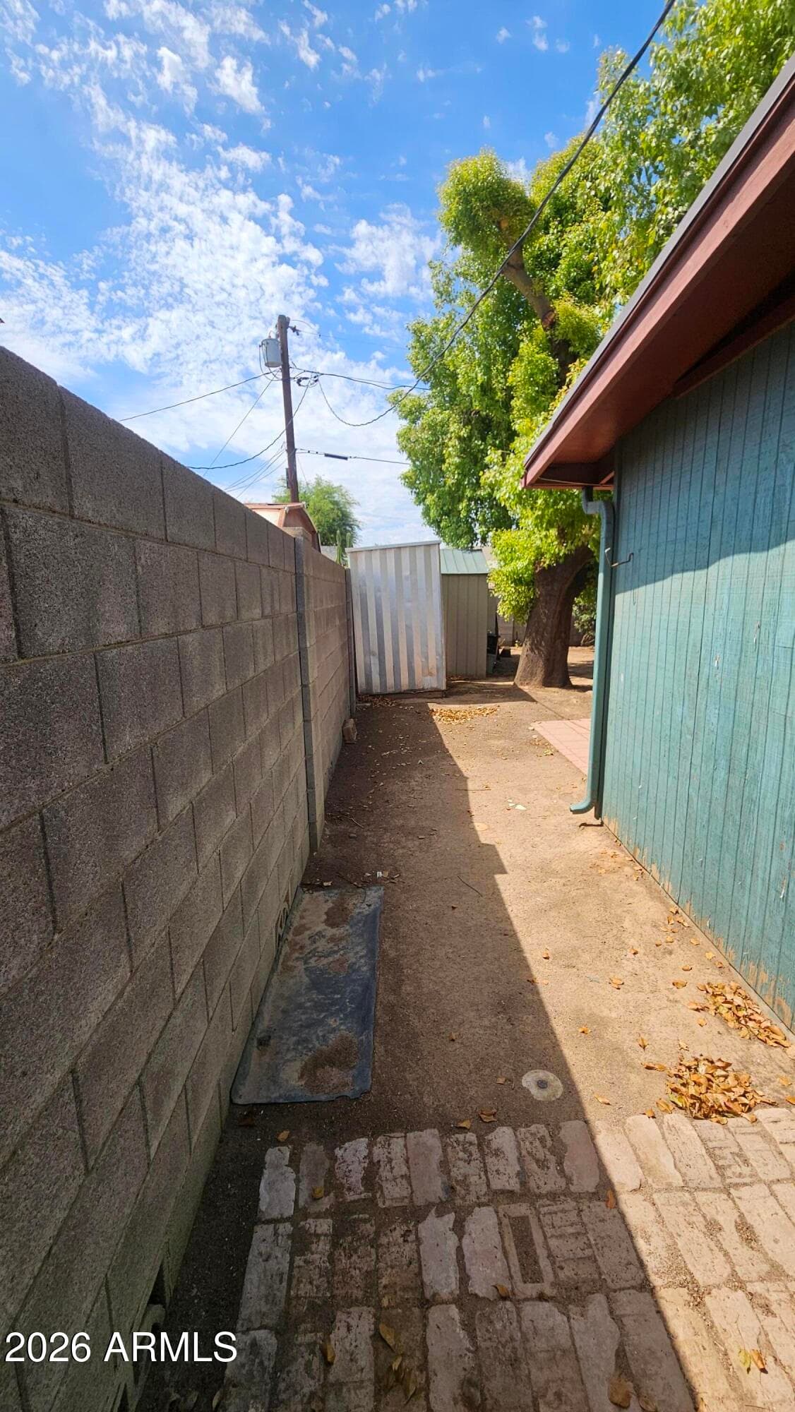 1507 W HELENA Drive, Phoenix, AZ 85023 — photo 11 of 13