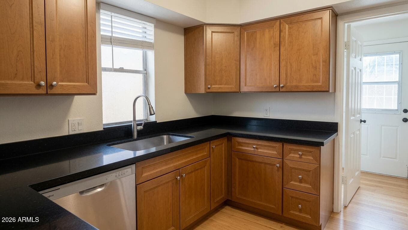 231 N ROBSON 2, Mesa, AZ 85201 — photo 7 of 12