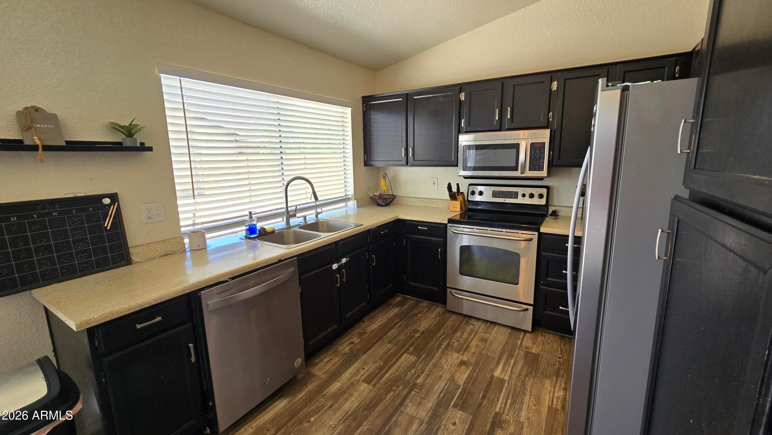 6826 S 17TH Way, Phoenix, AZ 85042 — photo 2 of 17