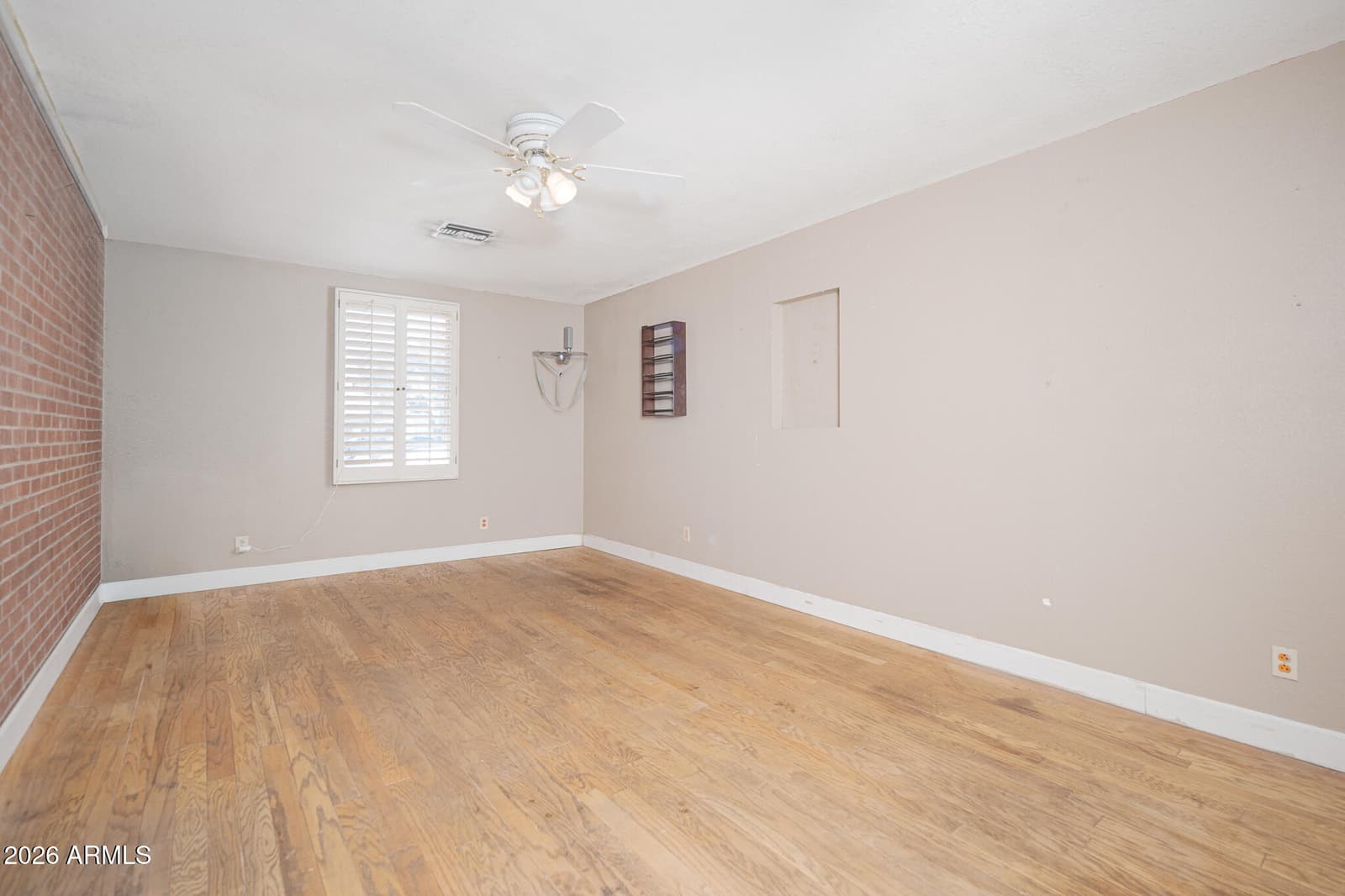 2919 W MANDALAY Lane, Phoenix, AZ 85053 — photo 11 of 32