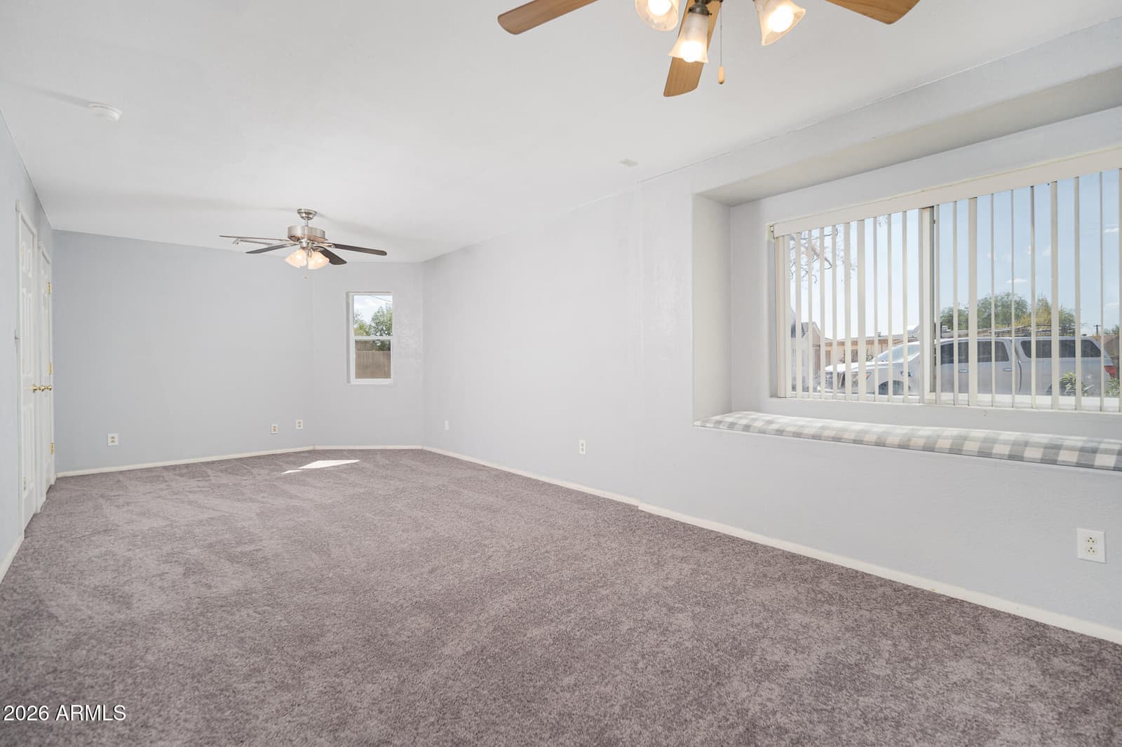 2919 W MANDALAY Lane, Phoenix, AZ 85053 — photo 12 of 32