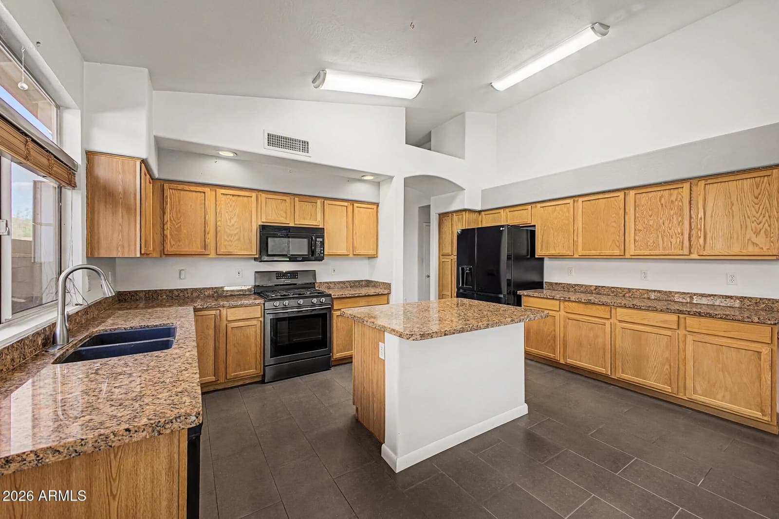 23426 N 21ST Place, Phoenix, AZ 85024 — photo 10 of 38