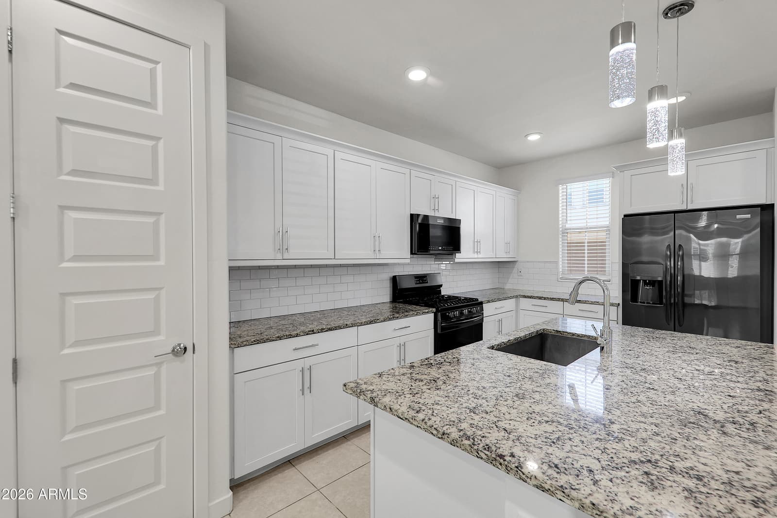 683 N ABALONE Drive, Gilbert, AZ 85233 — photo 7 of 39