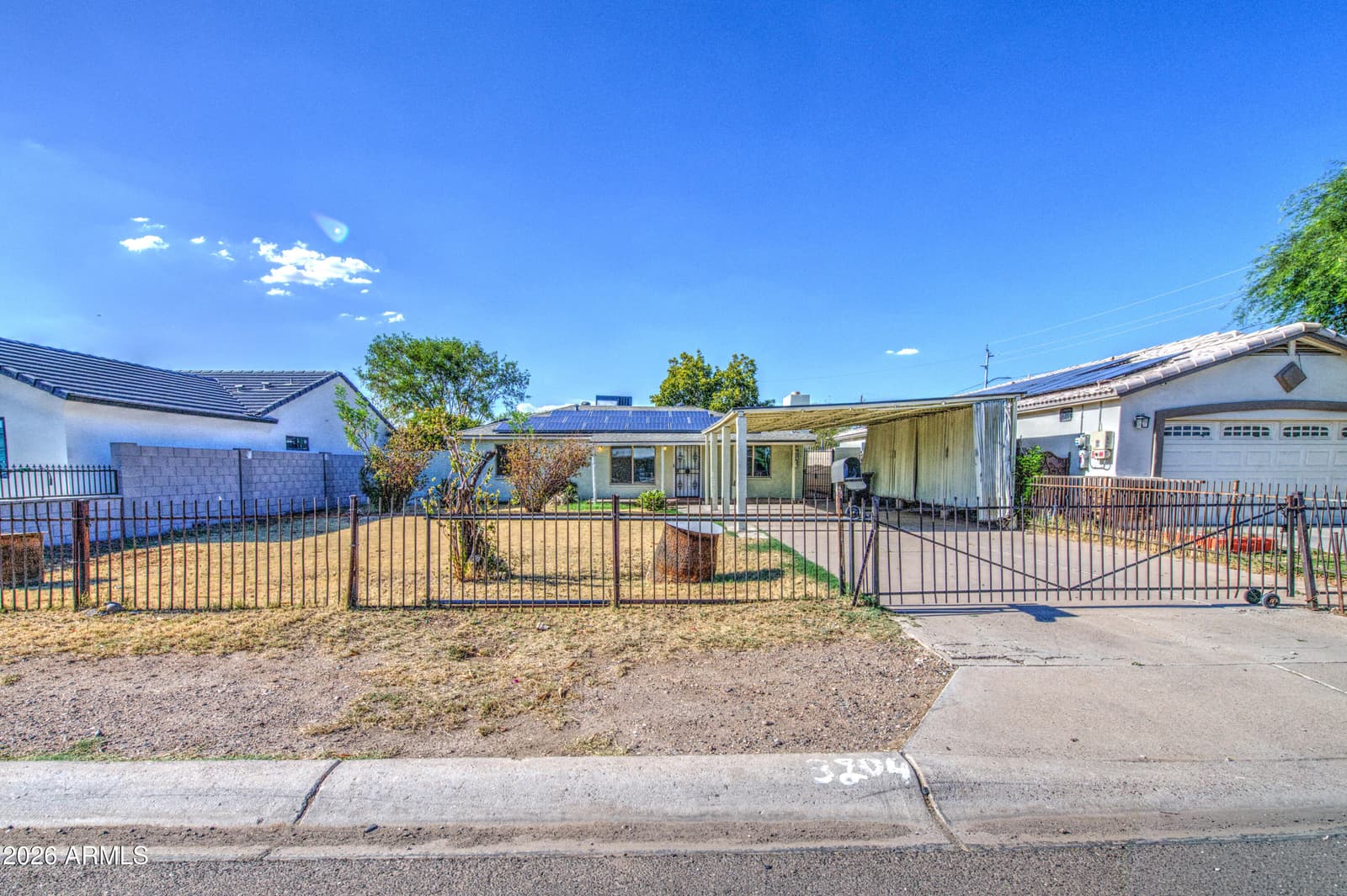 3204 W MONTE VISTA Road, Phoenix, AZ 85009 — photo 3 of 42