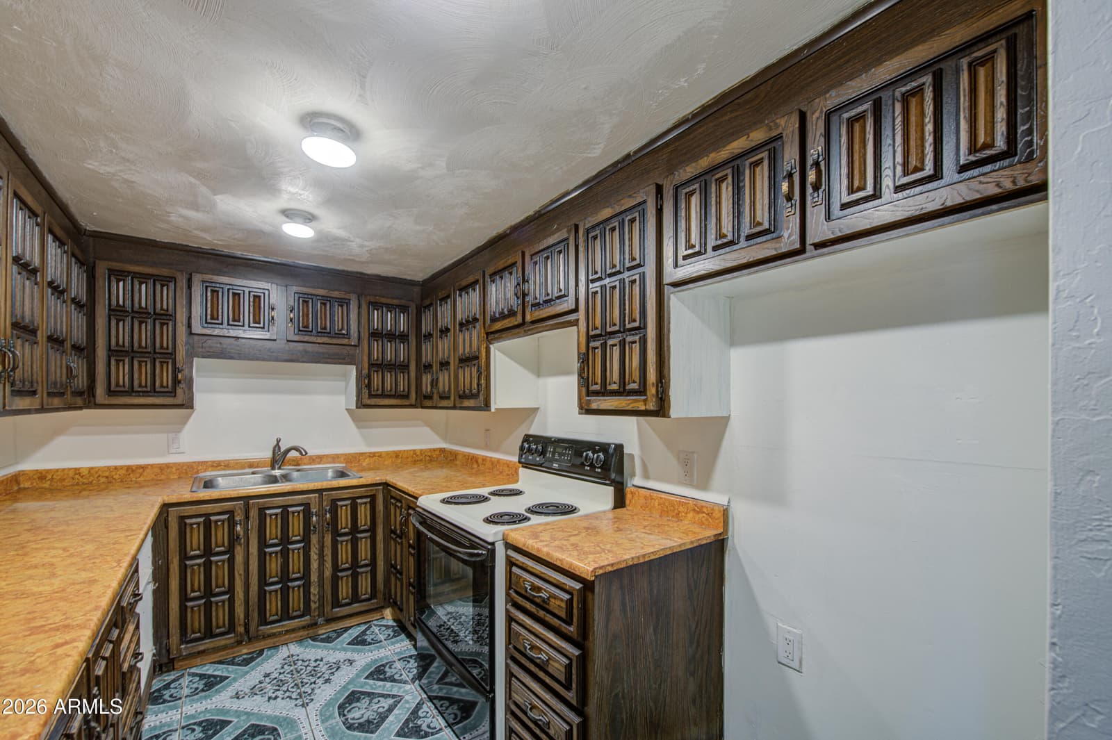 3204 W MONTE VISTA Road, Phoenix, AZ 85009 — photo 17 of 42