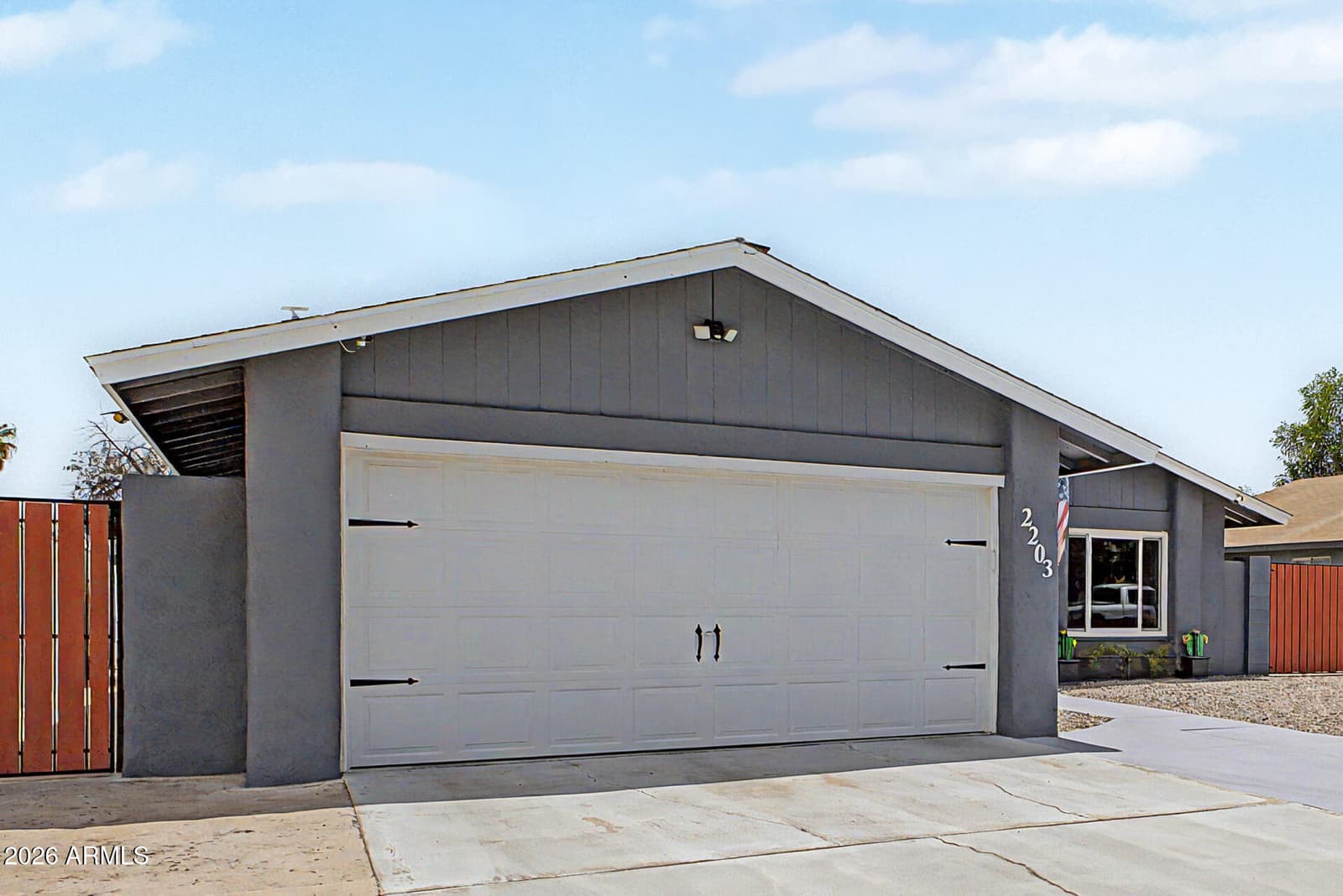 2203 W EL Moro Avenue, Mesa, AZ 85202 — photo 3 of 32