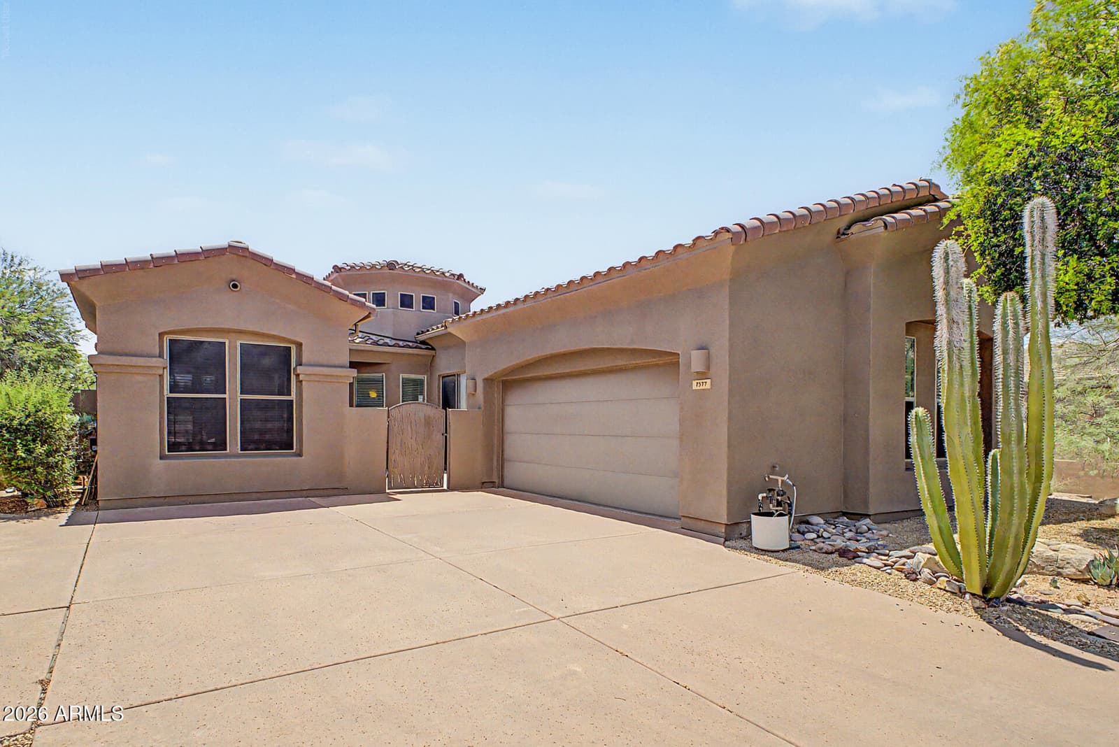 7377 E RUSSET SKY Drive, Scottsdale, AZ 85266 — photo 2 of 45