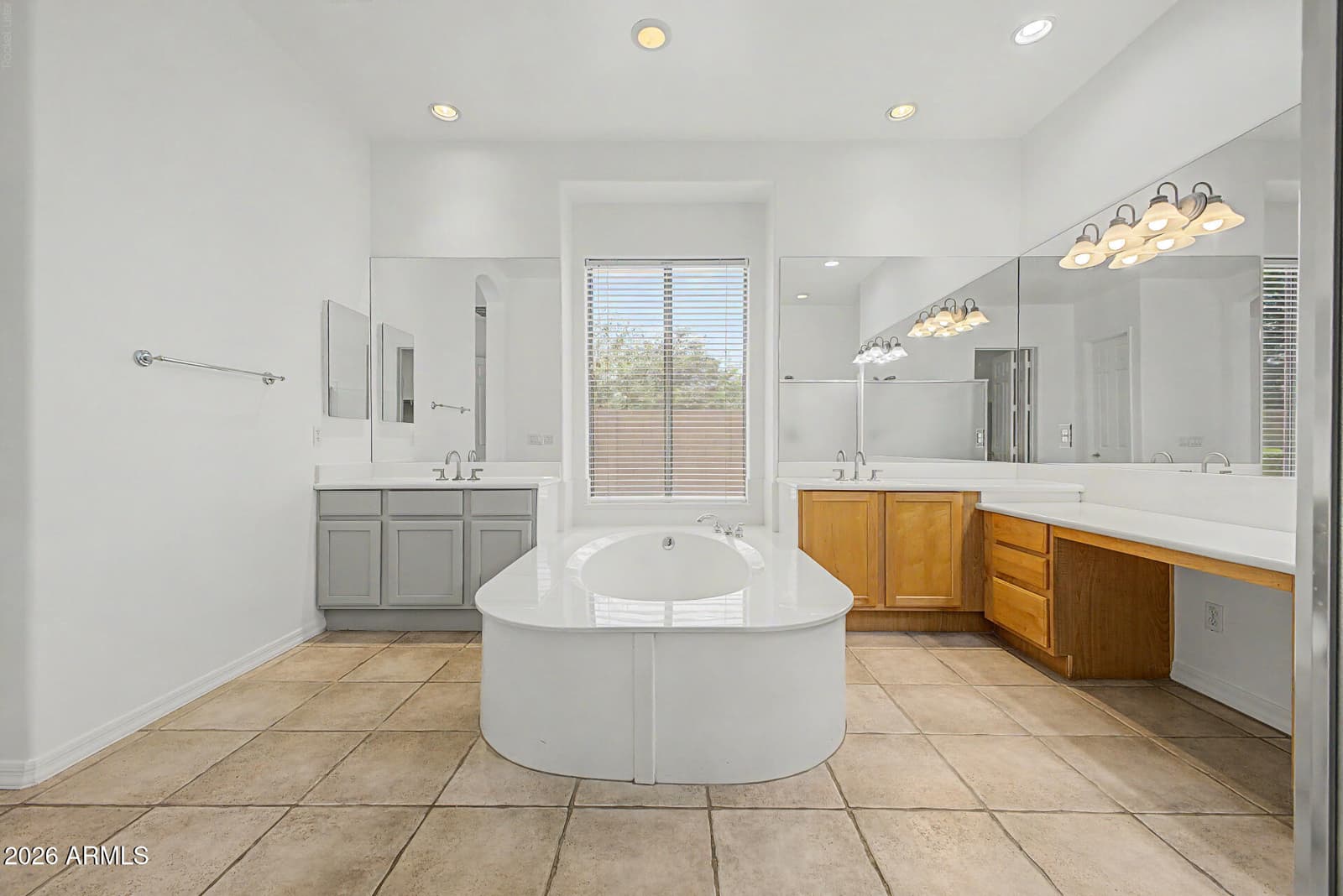 7377 E RUSSET SKY Drive, Scottsdale, AZ 85266 — photo 23 of 45