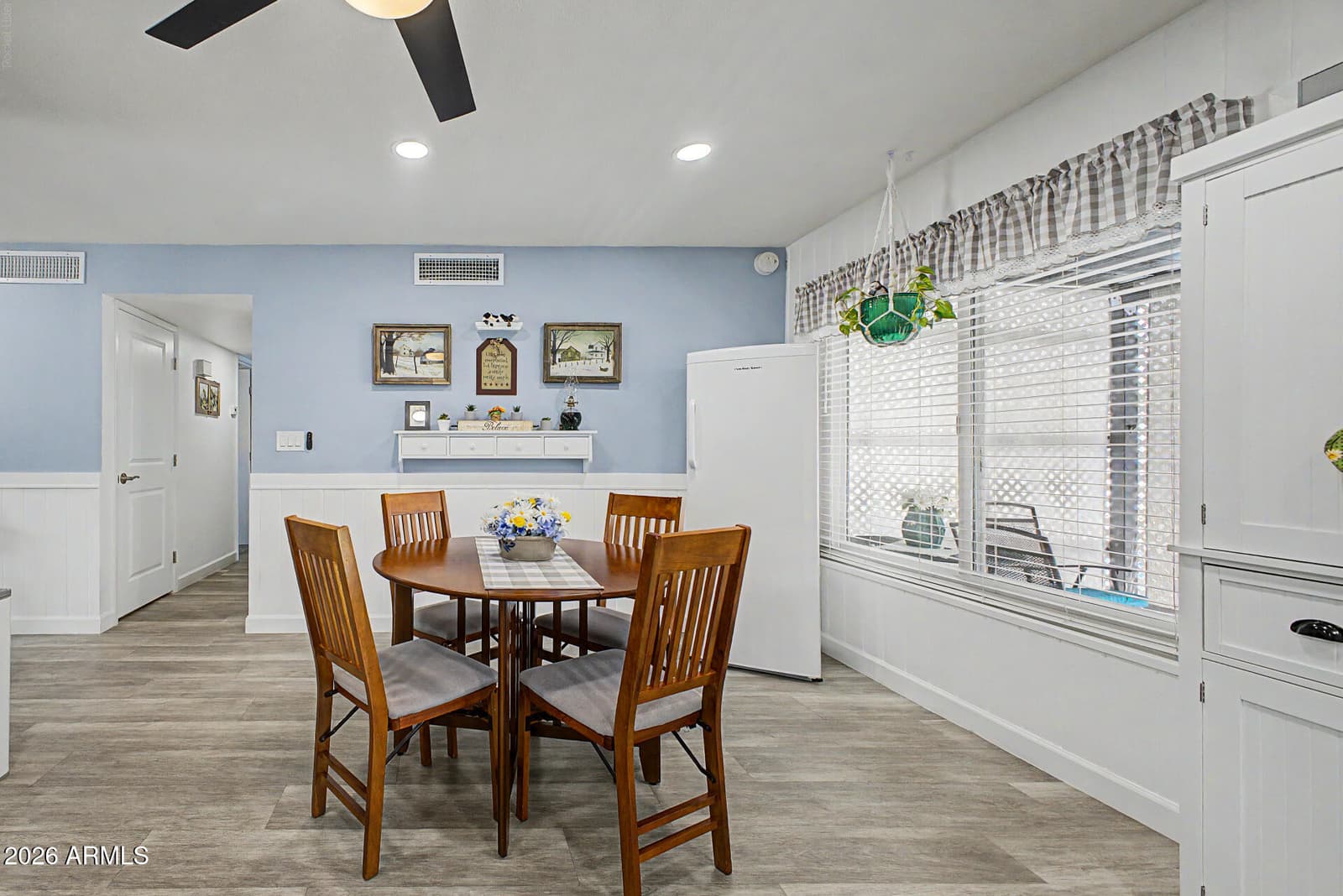 2203 W EL Moro Avenue, Mesa, AZ 85202 — photo 9 of 32
