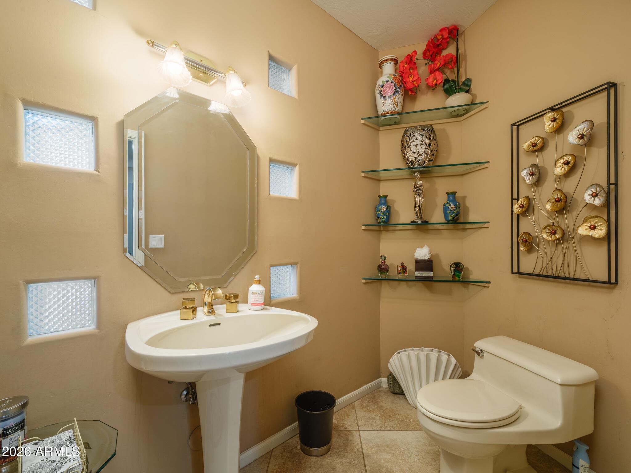 2329 E HATCHER Road, Phoenix, AZ 85028 — photo 15 of 40