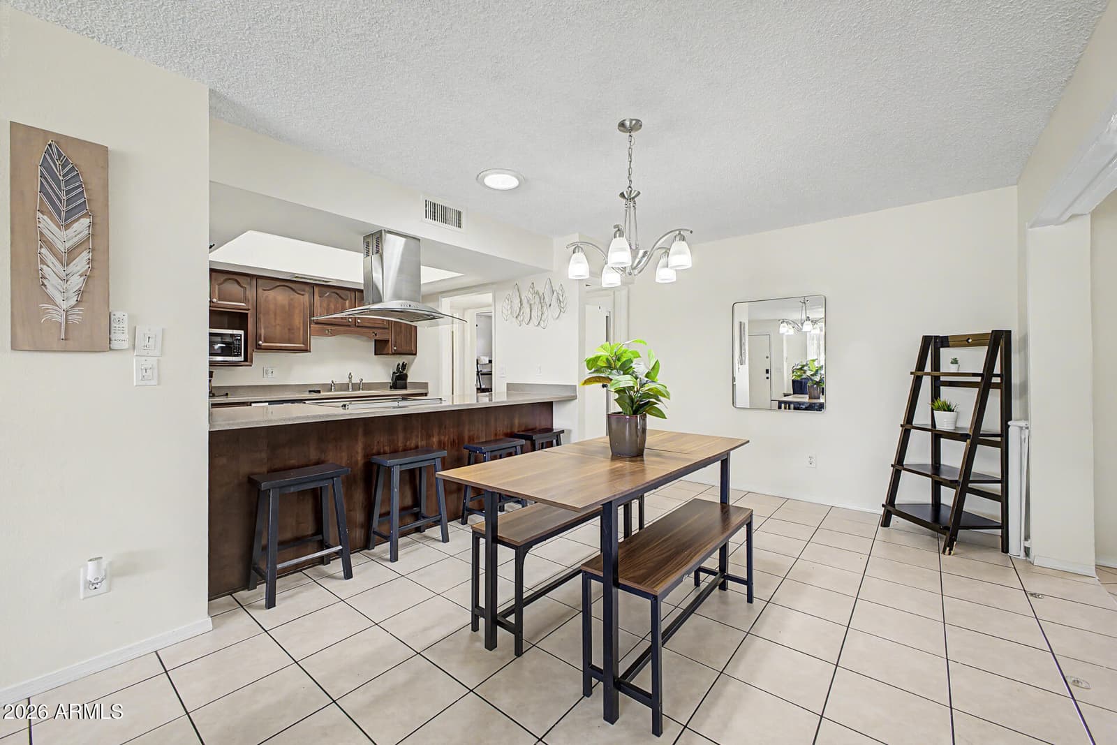 6957 W SAN JUAN Avenue, Glendale, AZ 85303 — photo 10 of 35