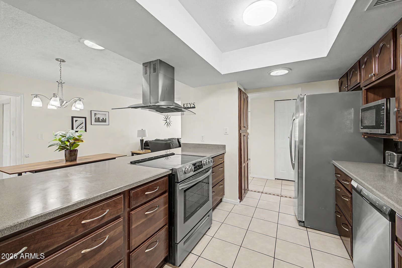 6957 W SAN JUAN Avenue, Glendale, AZ 85303 — photo 14 of 35