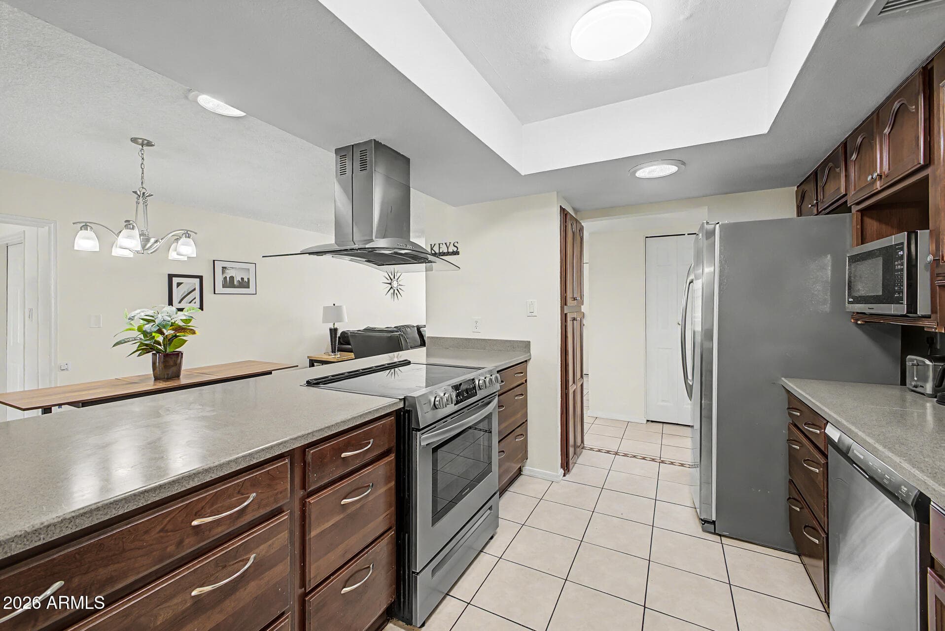6957 W SAN JUAN Avenue, Glendale, AZ 85303 — photo 14 of 35