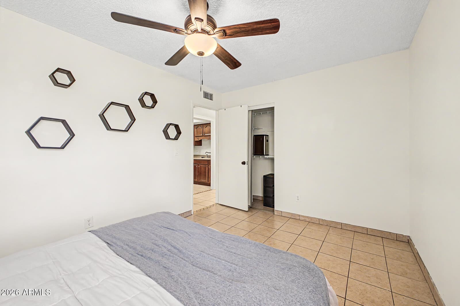 6957 W SAN JUAN Avenue, Glendale, AZ 85303 — photo 22 of 35