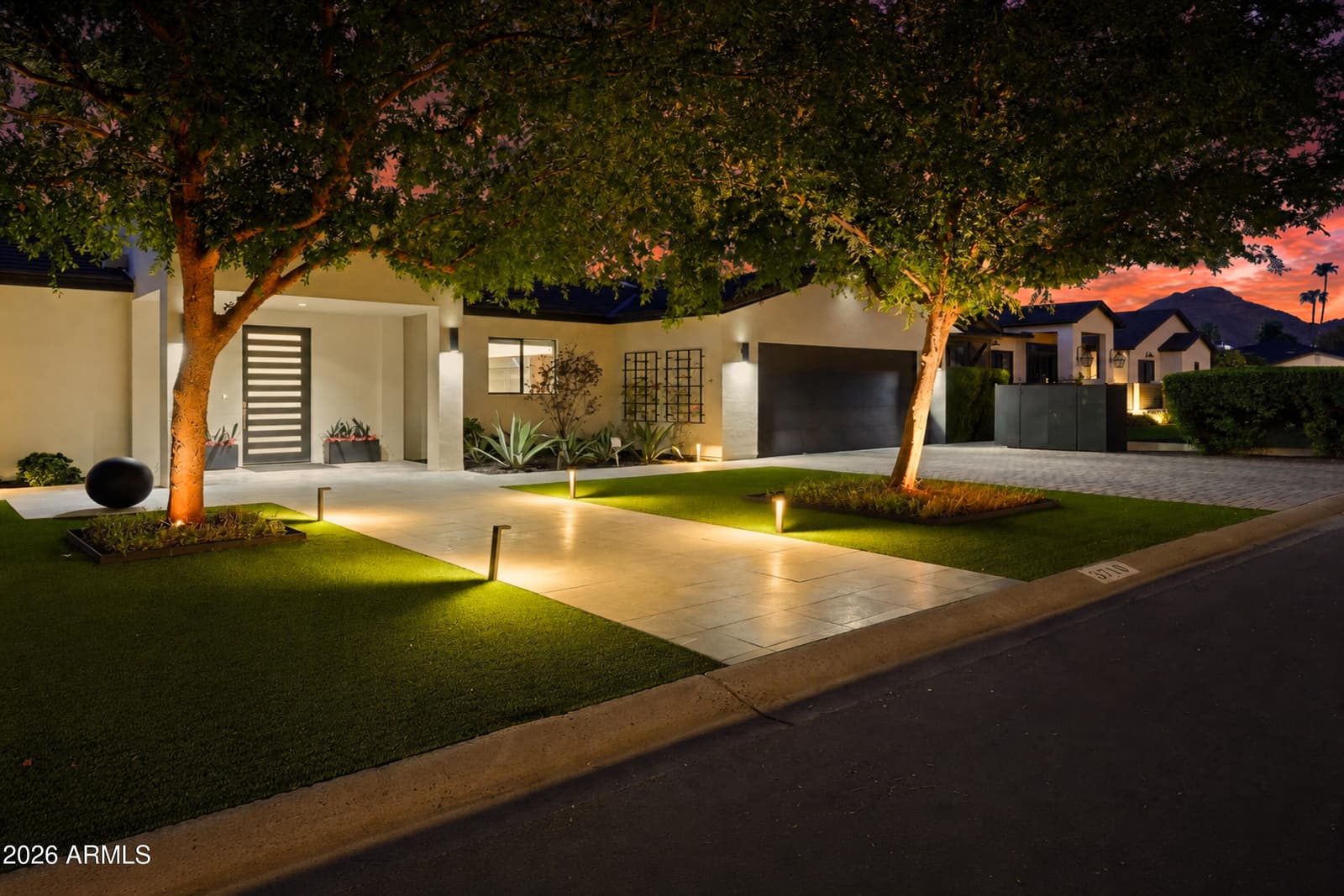 3710 E HAZELWOOD Street, Phoenix, AZ 85018 — photo 10 of 81