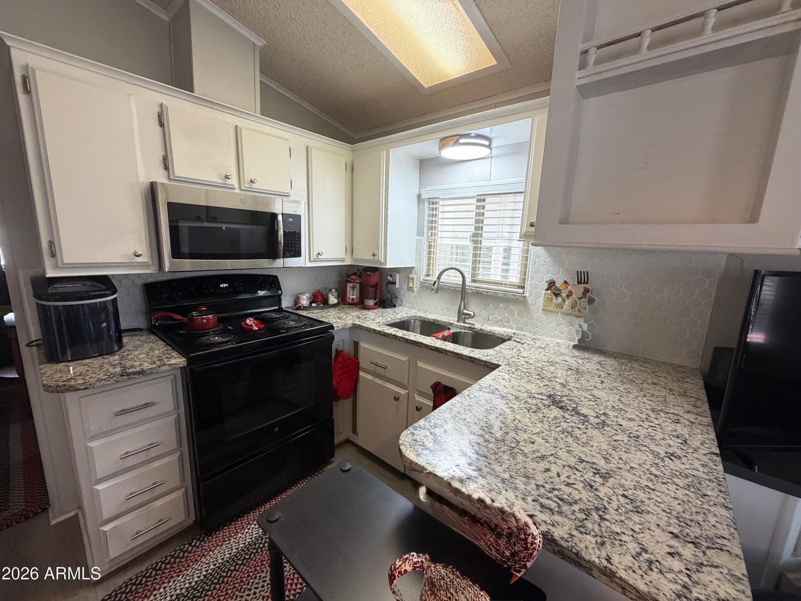 1073 S SENECA Drive, Apache Junction, AZ 85119 — photo 7 of 23