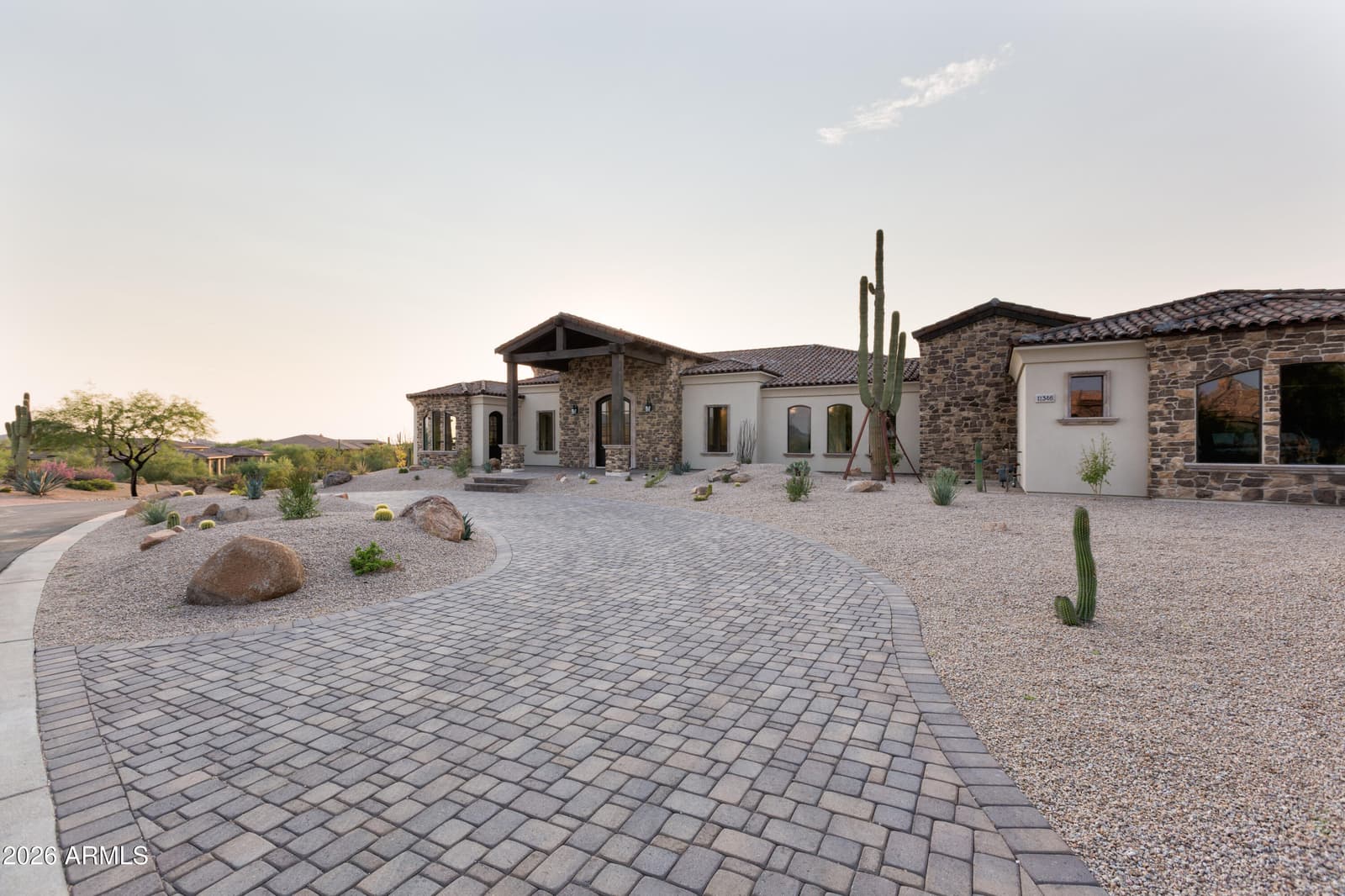 11346 E MONUMENT Drive, Scottsdale, AZ 85262 — photo 2 of 38