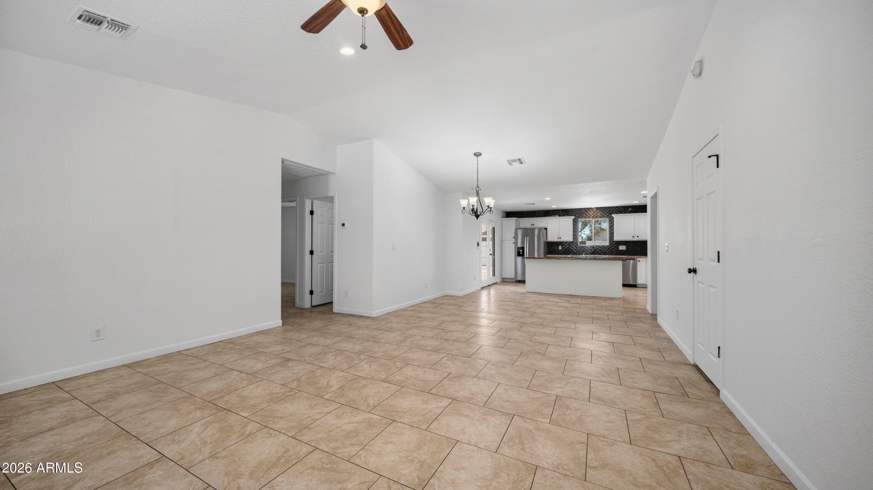 8807 W CATALINA Drive, Phoenix, AZ 85037 — photo 5 of 30