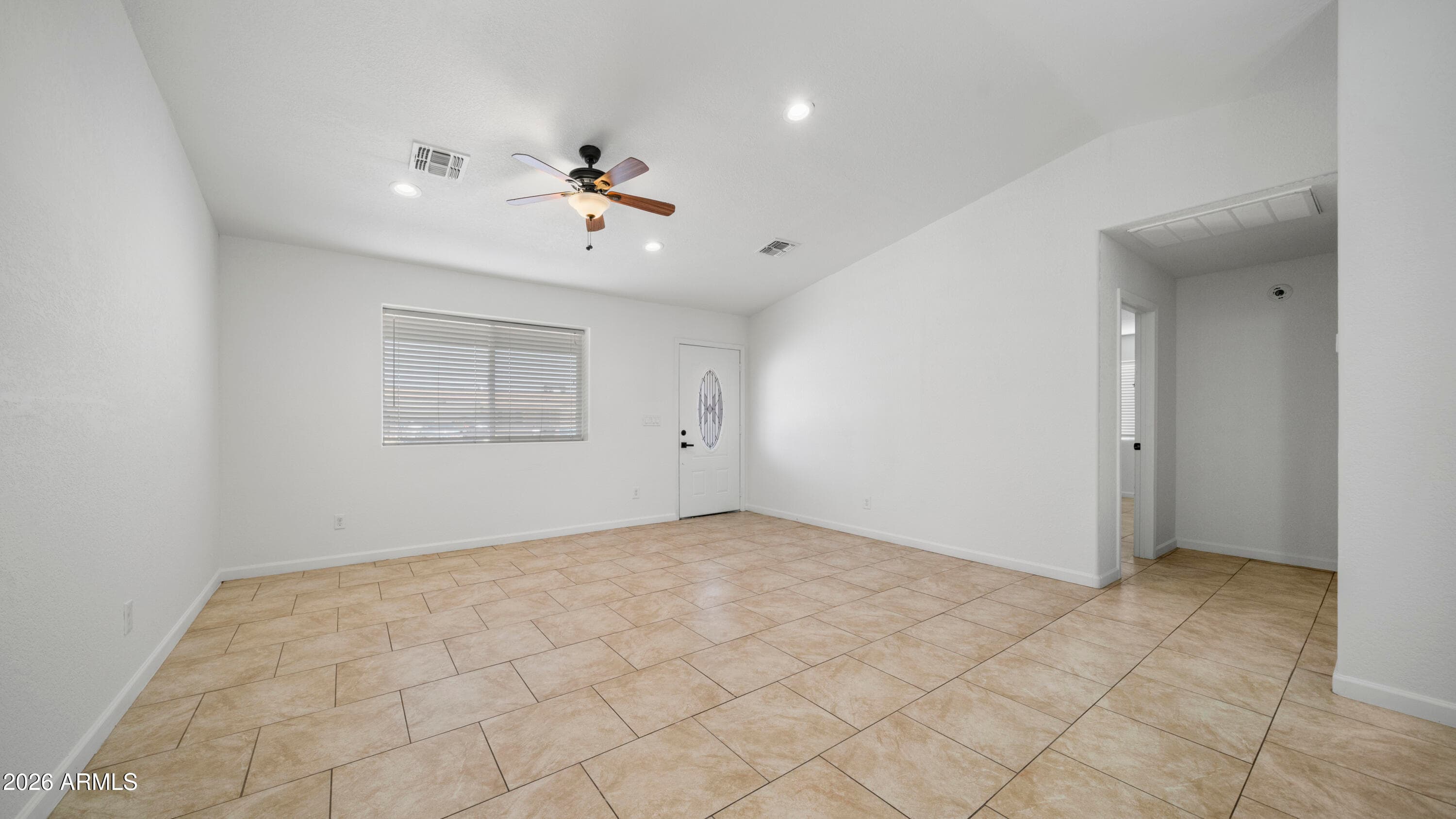 8807 W CATALINA Drive, Phoenix, AZ 85037 — photo 6 of 30