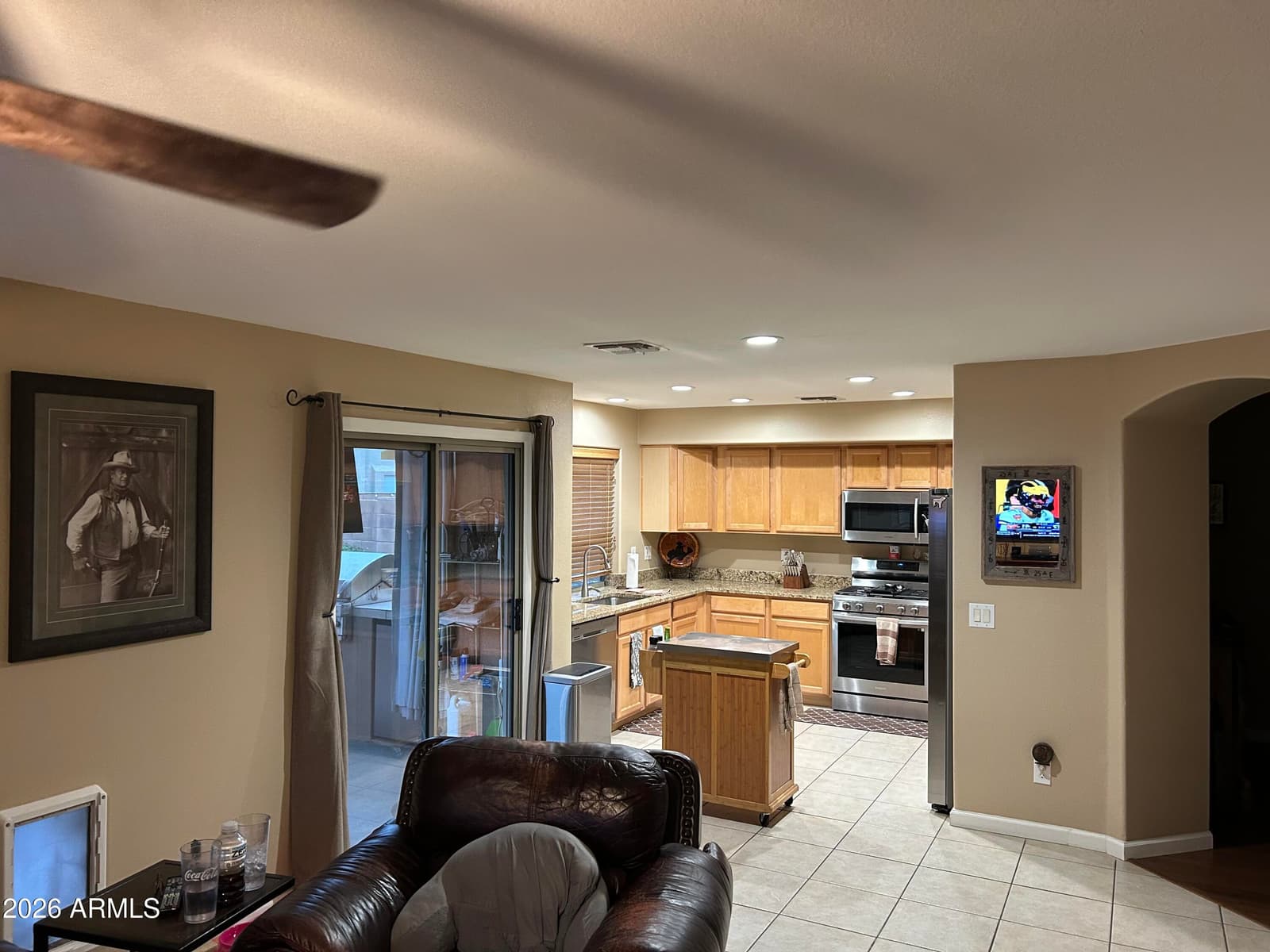2411 W LUCIA Drive, Phoenix, AZ 85085 — photo 6 of 60