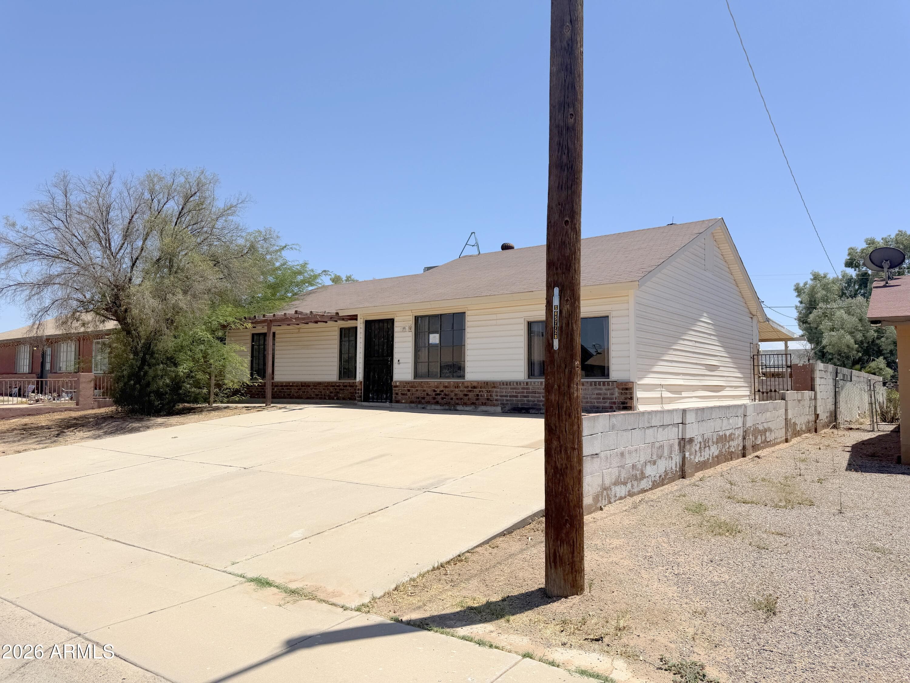 1131 E BISNAGA Street, Casa Grande, AZ 85122 — photo 4 of 43