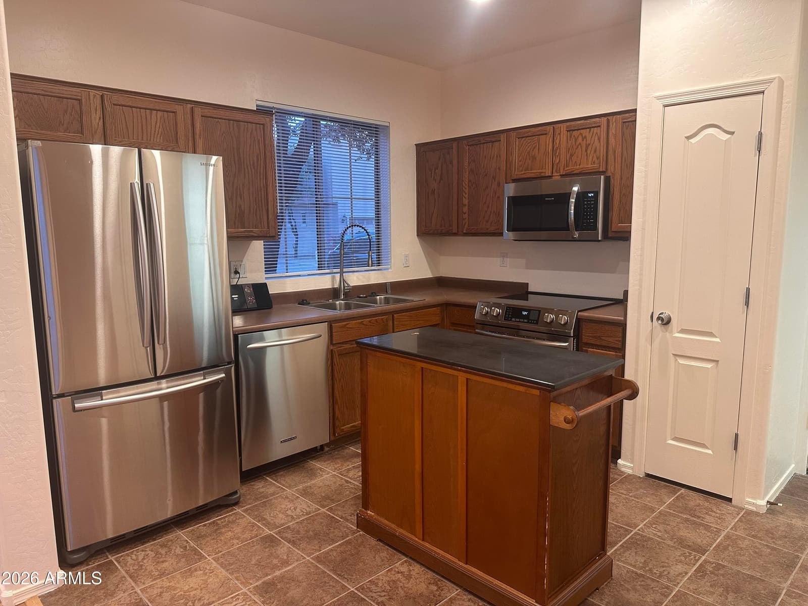 7505 S 13TH Place, Phoenix, AZ 85042 — photo 15 of 47