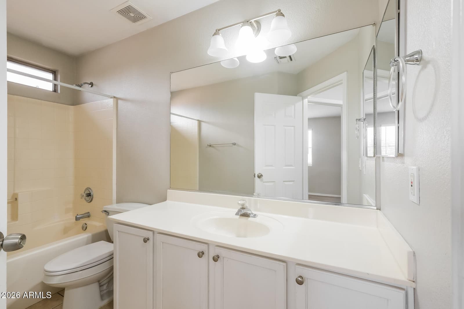 6419 W WHYMAN Avenue, Phoenix, AZ 85043 — photo 12 of 22