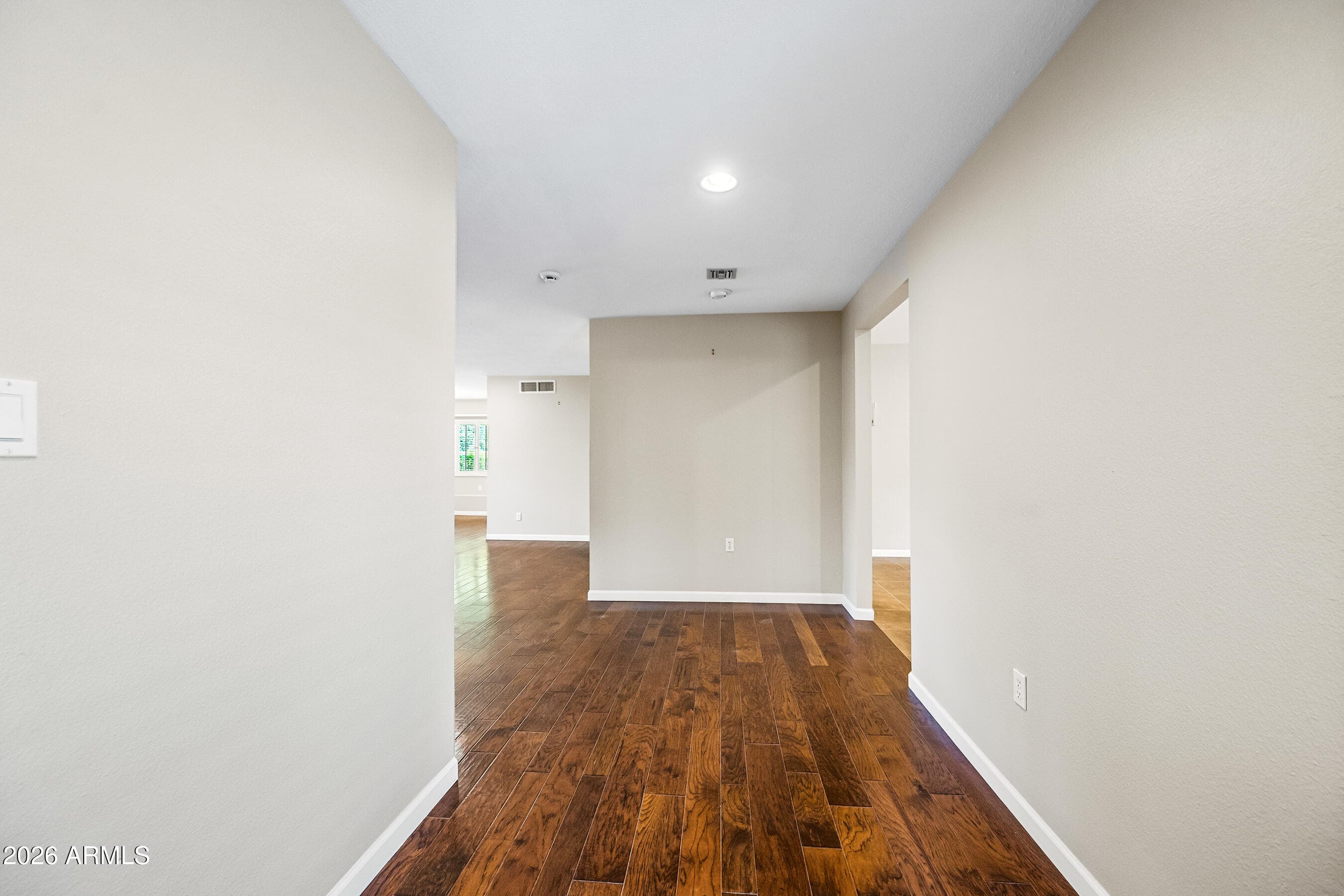 324 W WILLOW Avenue, Phoenix, AZ 85029 — photo 5 of 42
