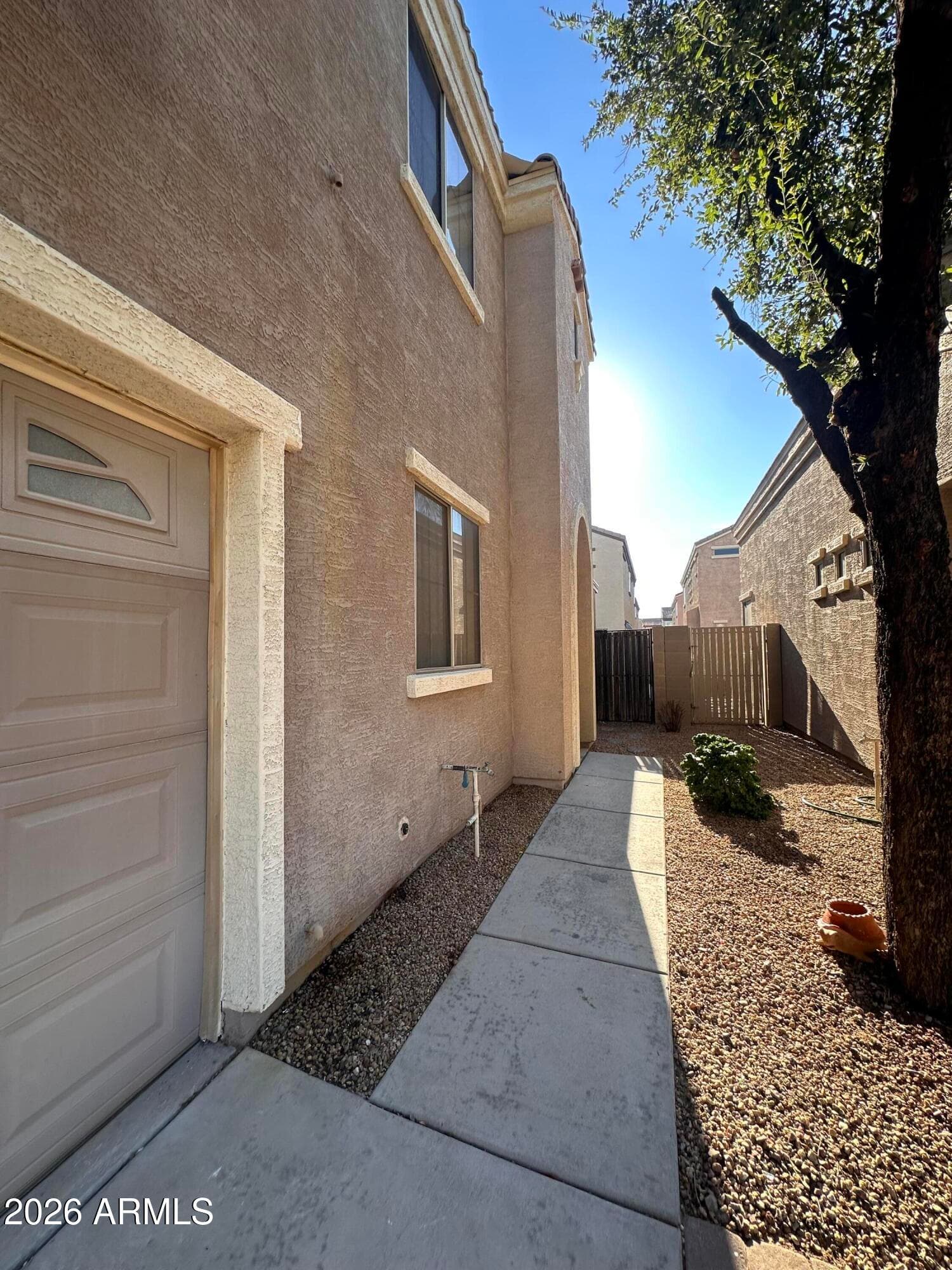 7505 S 13TH Place, Phoenix, AZ 85042 — photo 4 of 47