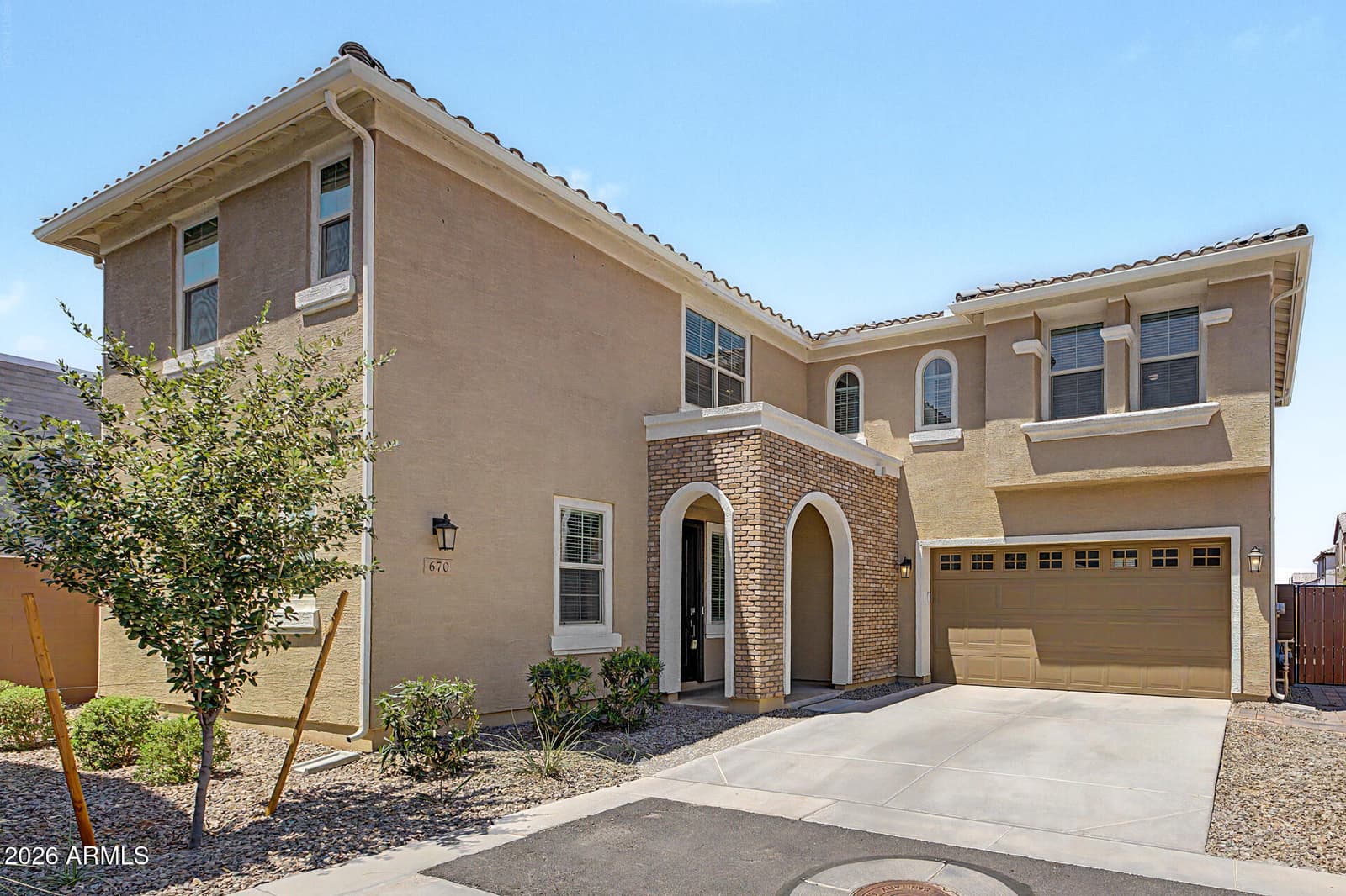 670 S OWL Drive, Gilbert, AZ 85296 — photo 4 of 56