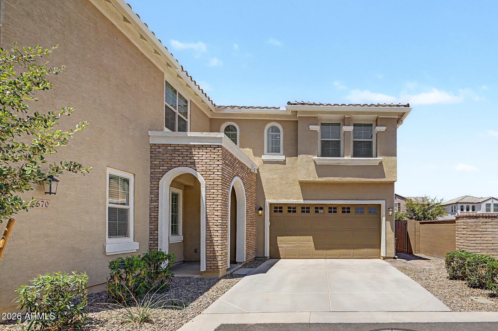 670 S OWL Drive, Gilbert, AZ 85296 — photo 6 of 56