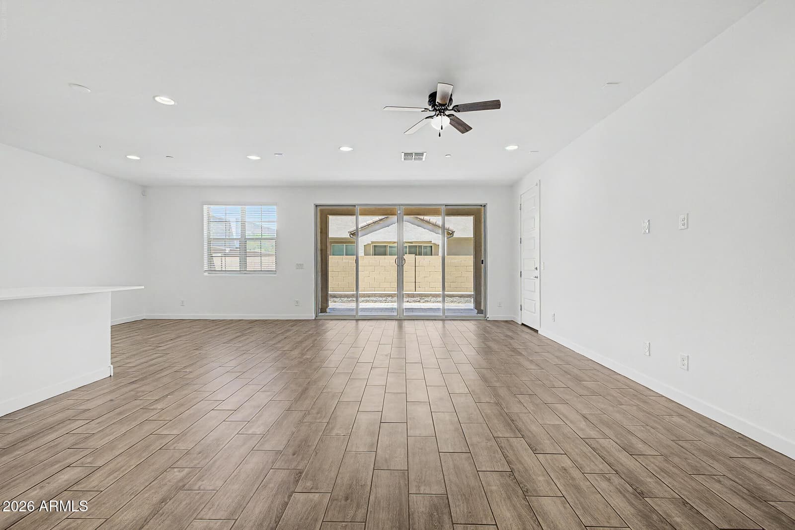 670 S OWL Drive, Gilbert, AZ 85296 — photo 10 of 56