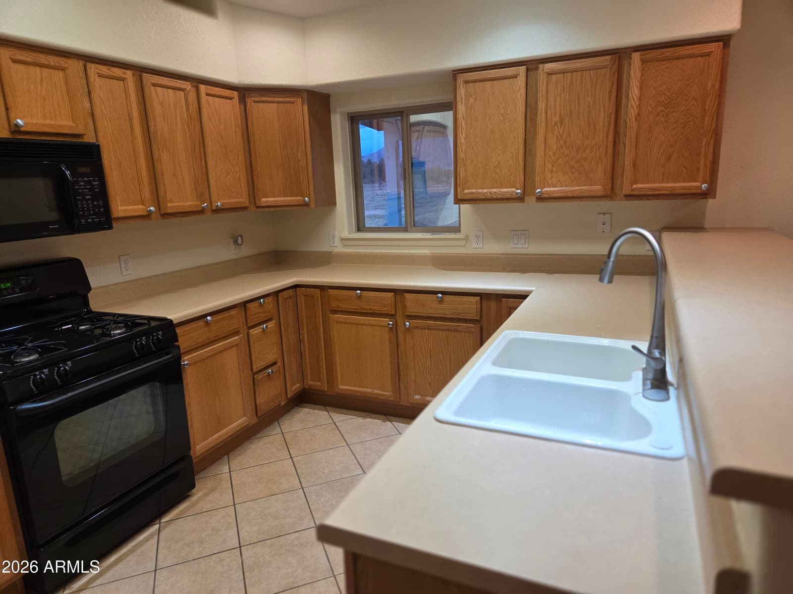 9500 S EL THUMA REAL, Hereford, AZ 85615 — photo 5 of 23