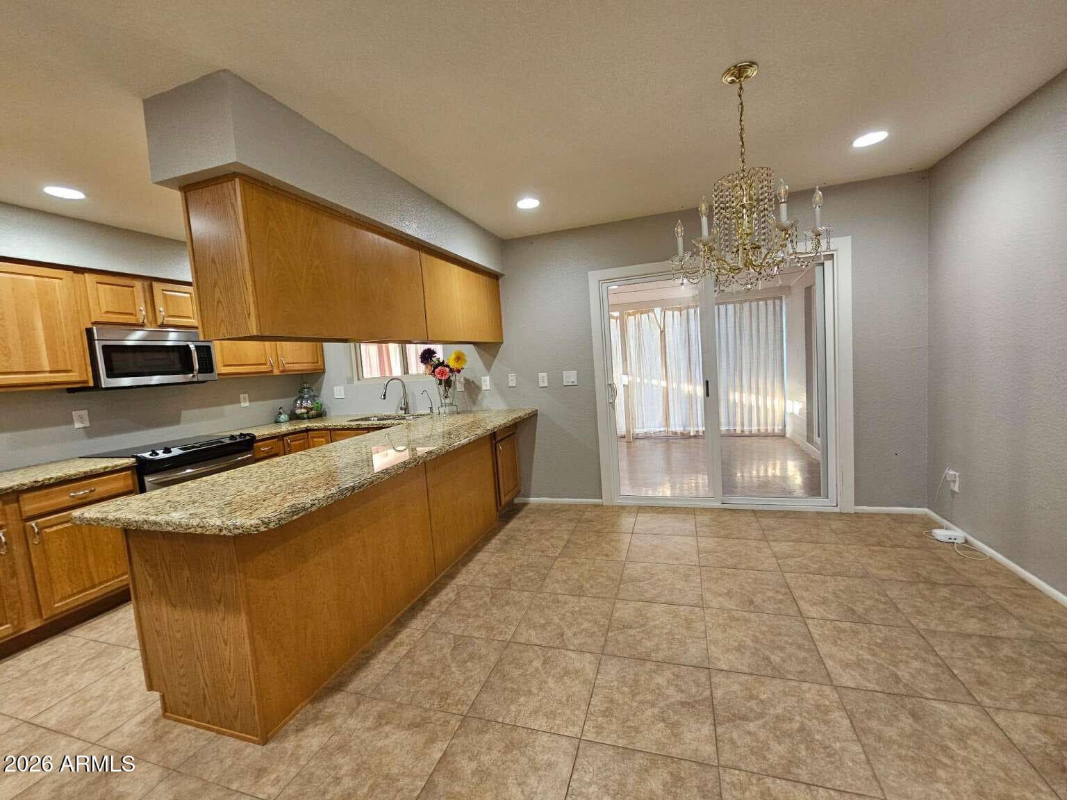 821 N SPUR Circle, Mesa, AZ 85203 — photo 10 of 54