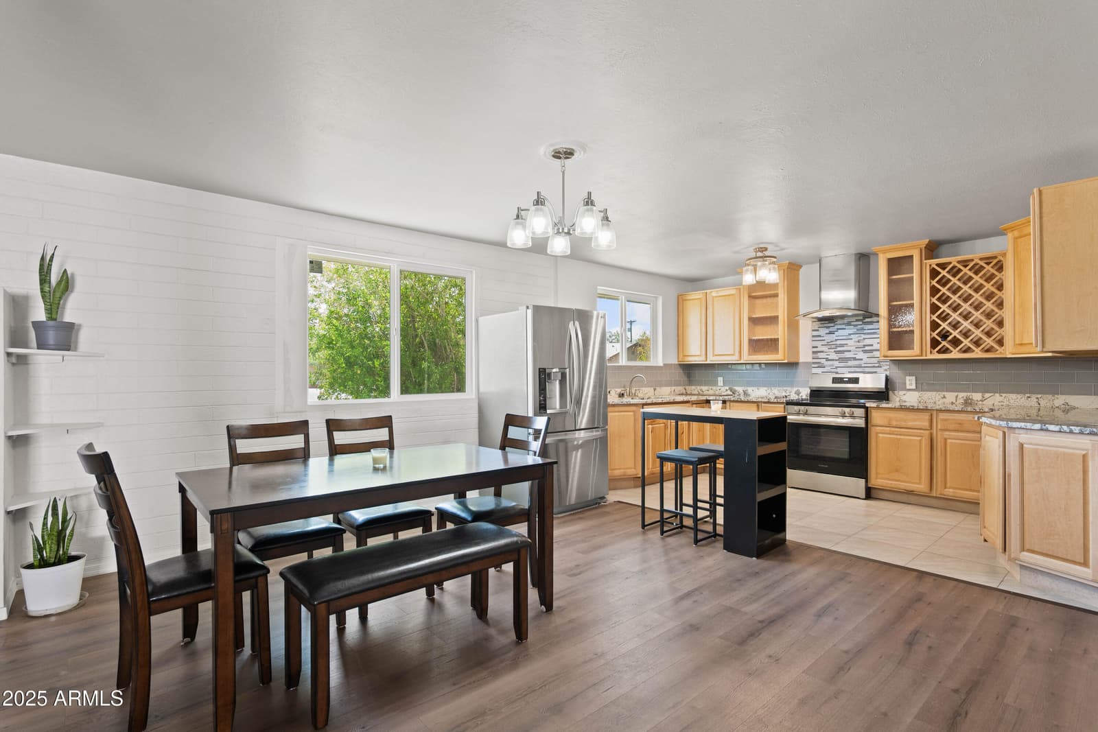 5802 N 61ST Drive, Glendale, AZ 85301 — photo 8 of 19