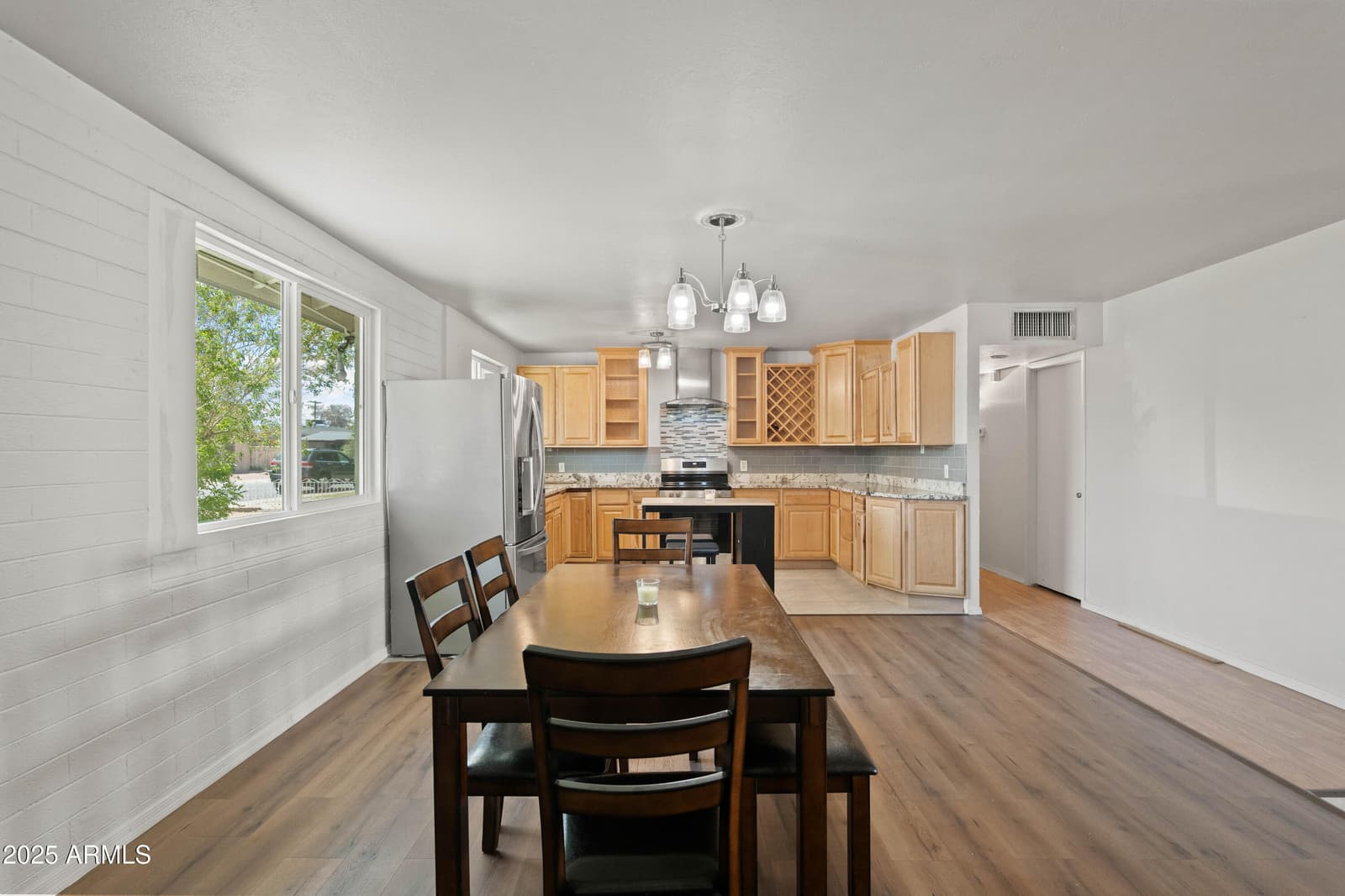 5802 N 61ST Drive, Glendale, AZ 85301 — photo 9 of 19