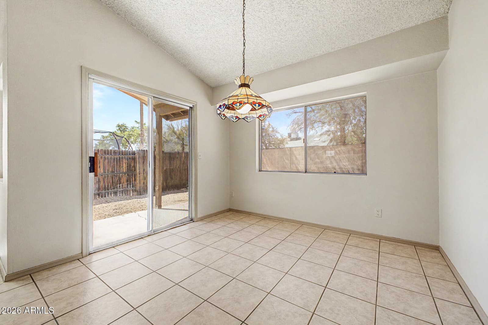 818 W ORAIBI Drive, Phoenix, AZ 85027 — photo 7 of 24