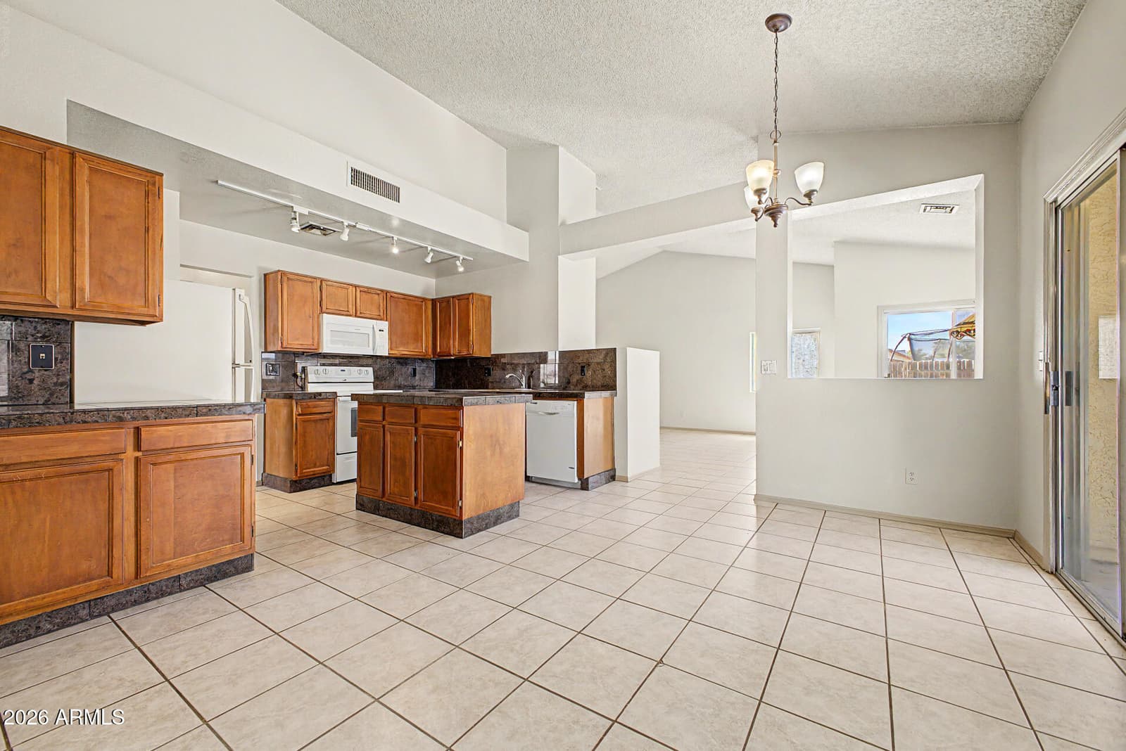 818 W ORAIBI Drive, Phoenix, AZ 85027 — photo 9 of 24