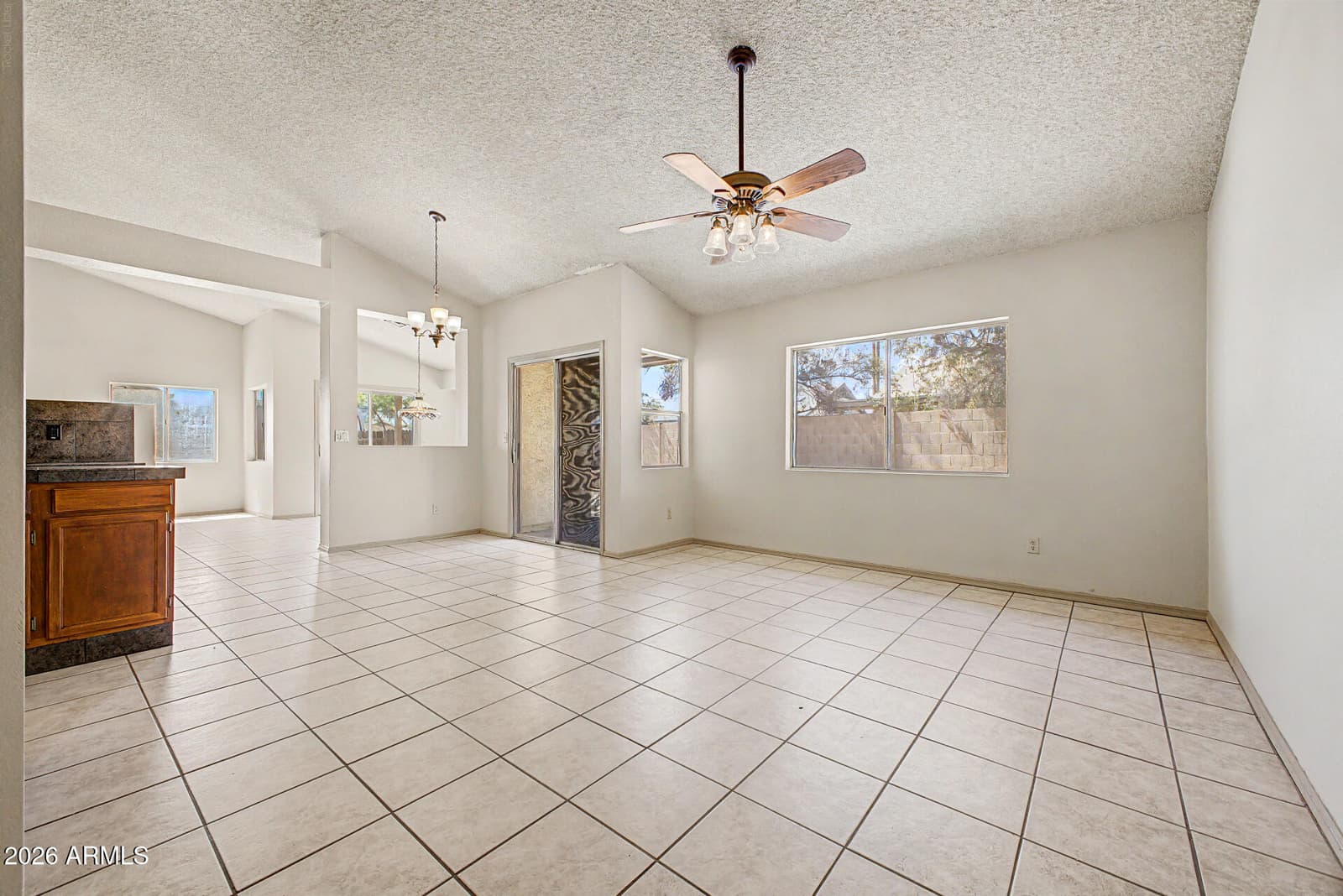 818 W ORAIBI Drive, Phoenix, AZ 85027 — photo 10 of 24