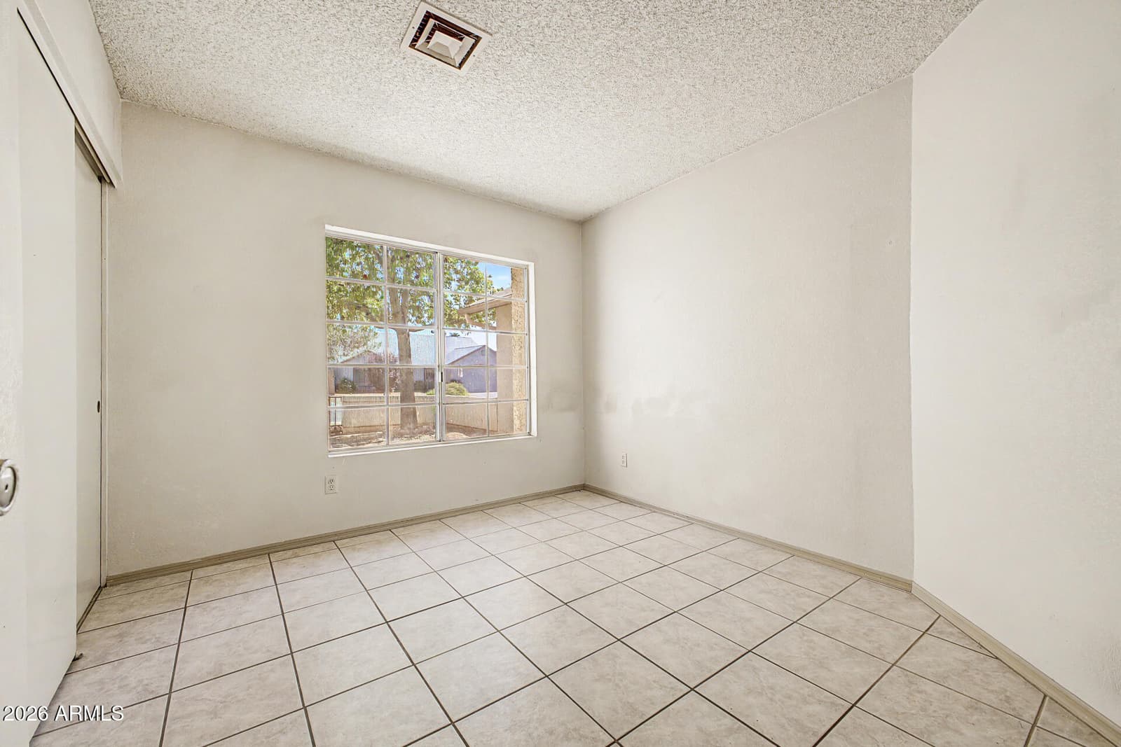 818 W ORAIBI Drive, Phoenix, AZ 85027 — photo 18 of 24