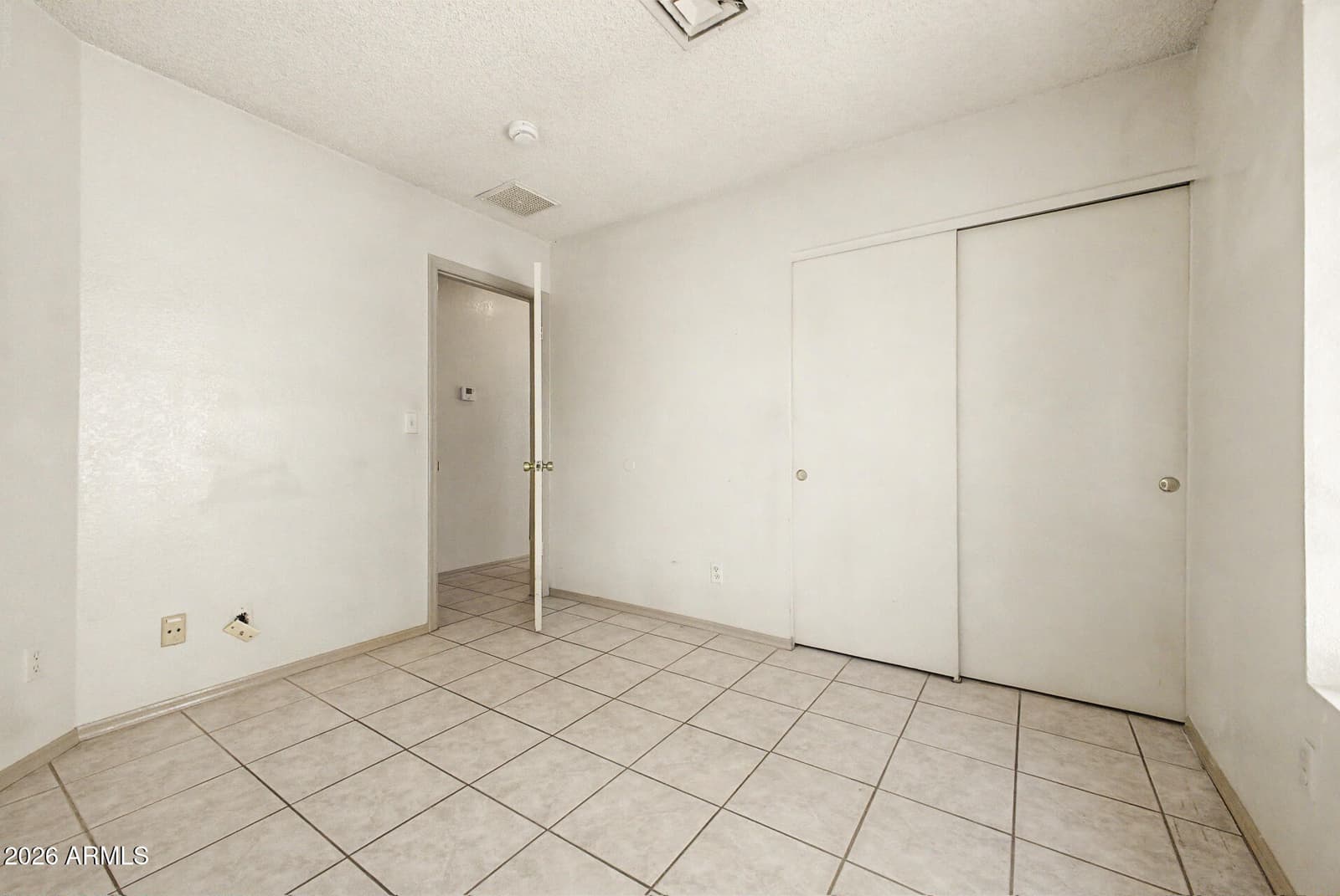 818 W ORAIBI Drive, Phoenix, AZ 85027 — photo 19 of 24