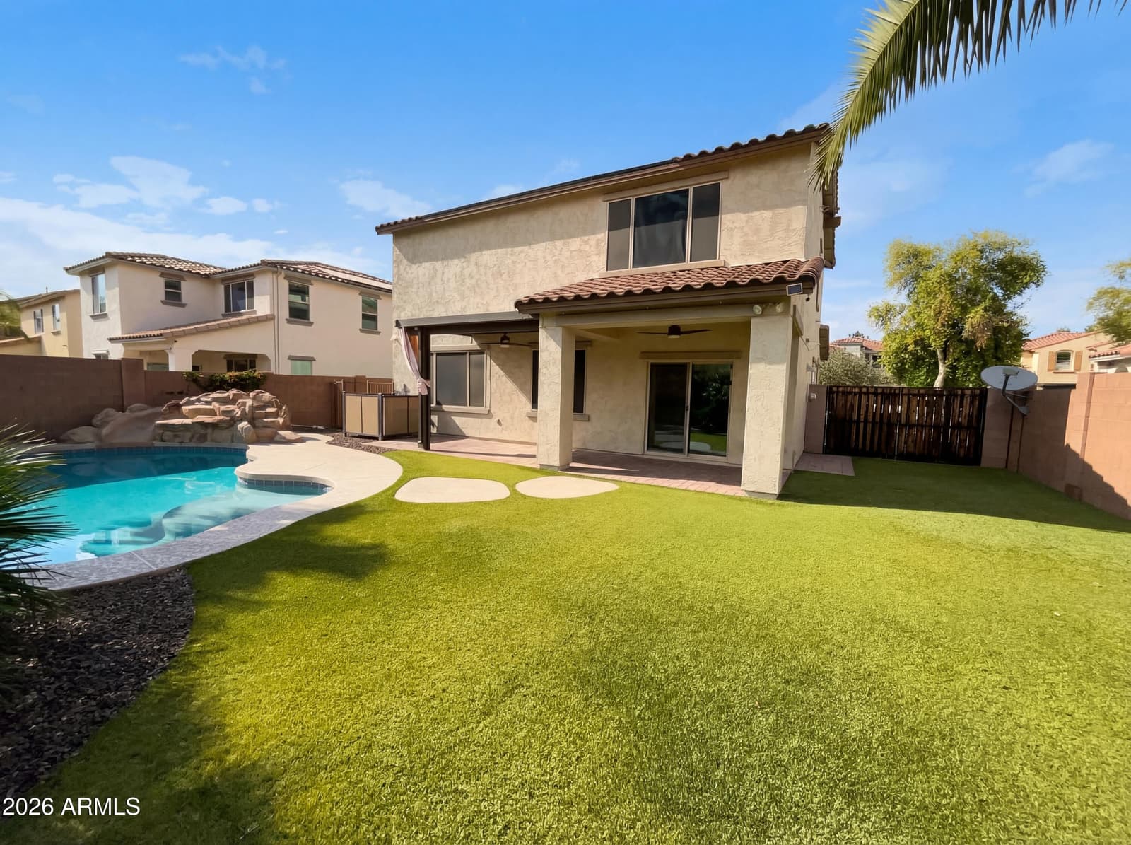 1099 E SOURWOOD Drive, Gilbert, AZ 85298 — photo 5 of 29