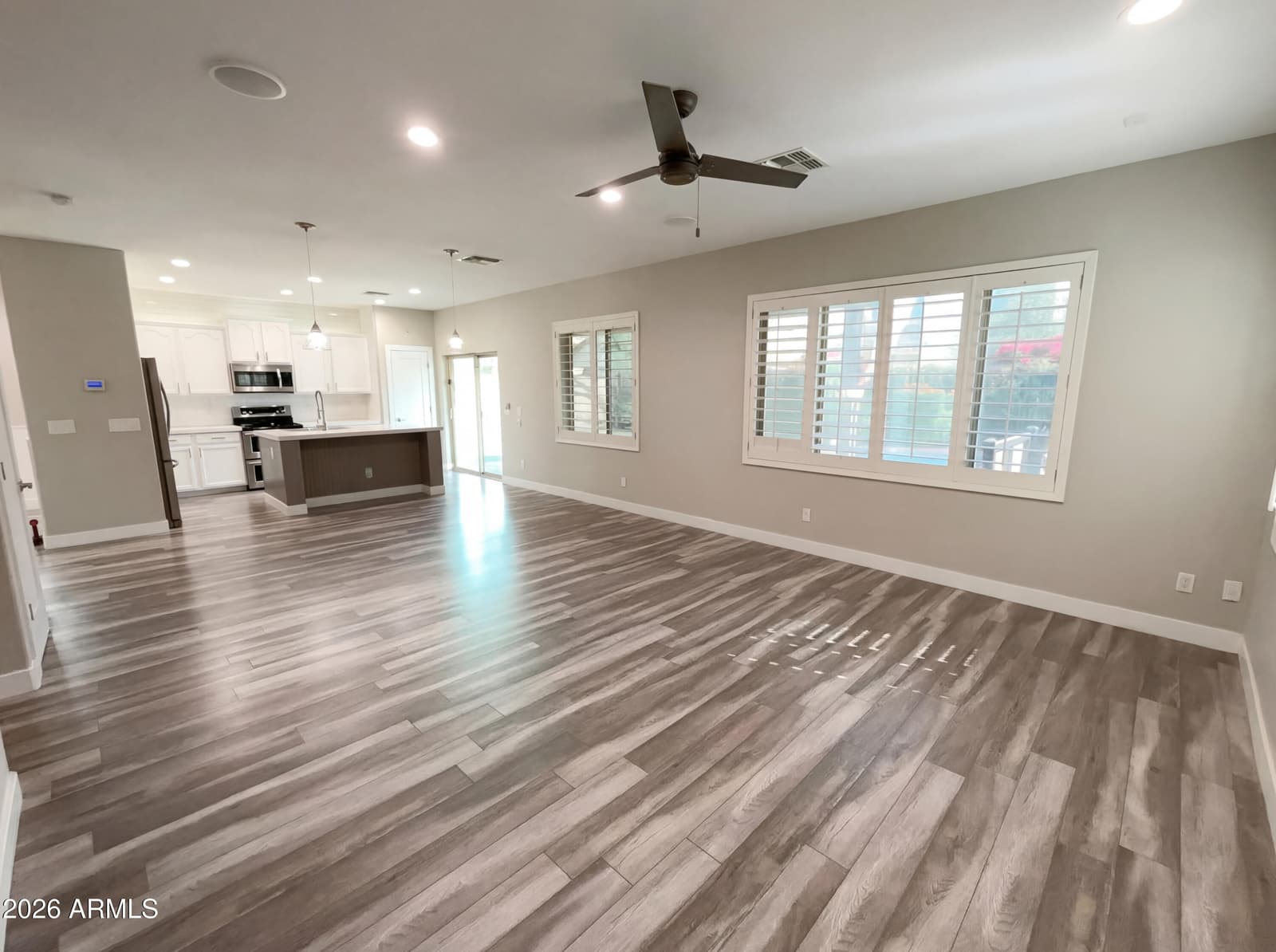 1099 E SOURWOOD Drive, Gilbert, AZ 85298 — photo 10 of 29