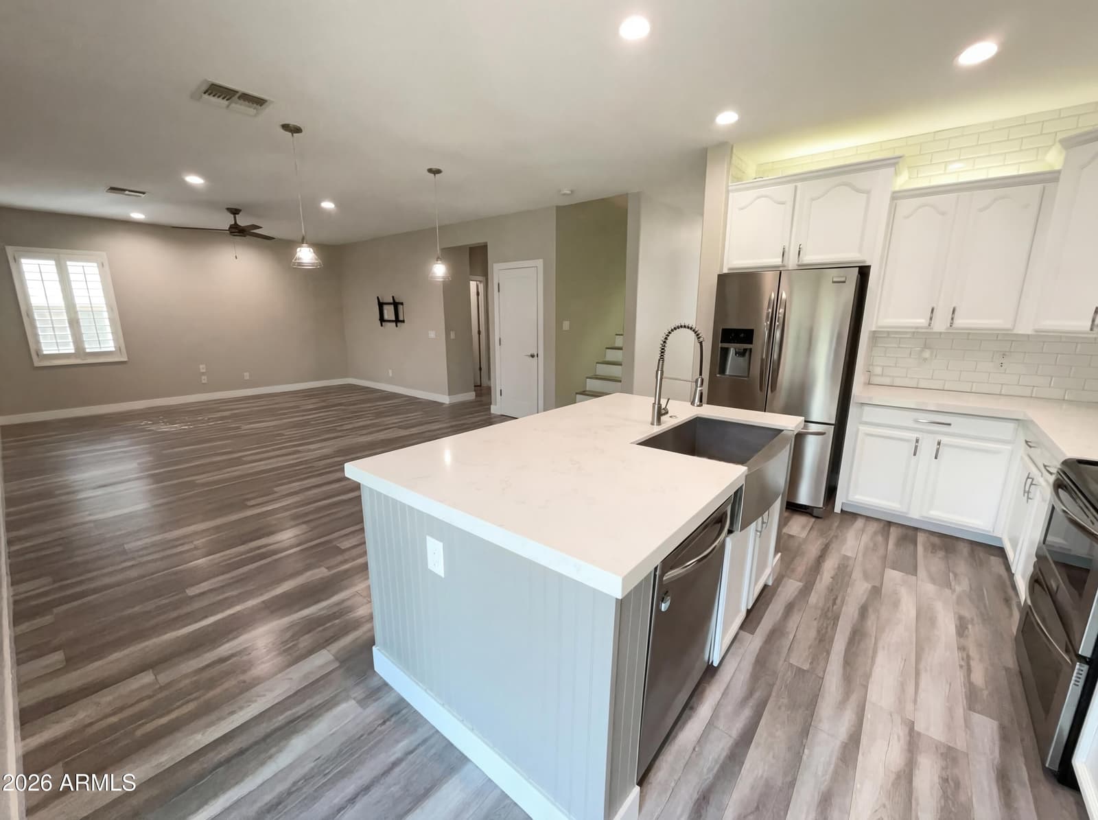 1099 E SOURWOOD Drive, Gilbert, AZ 85298 — photo 12 of 29