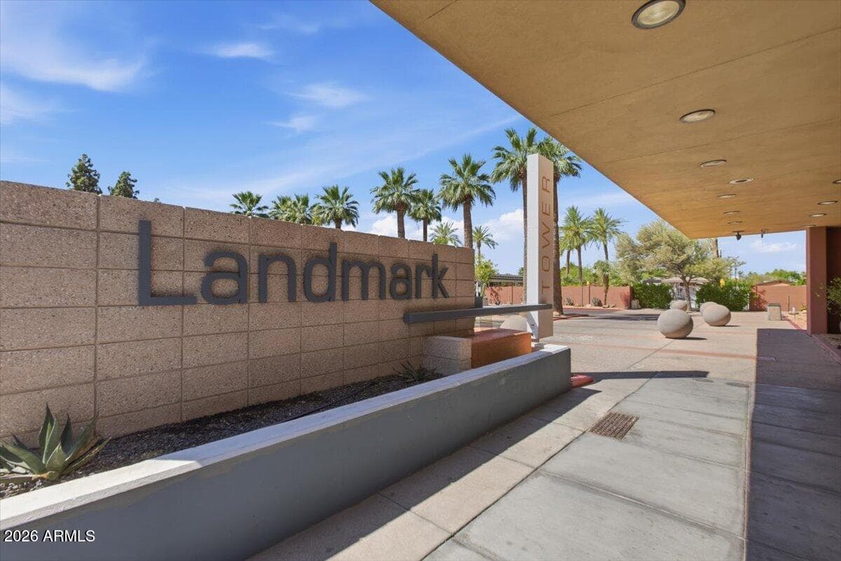 4750 N CENTRAL Avenue F14, Phoenix, AZ 85012 — photo 3 of 44