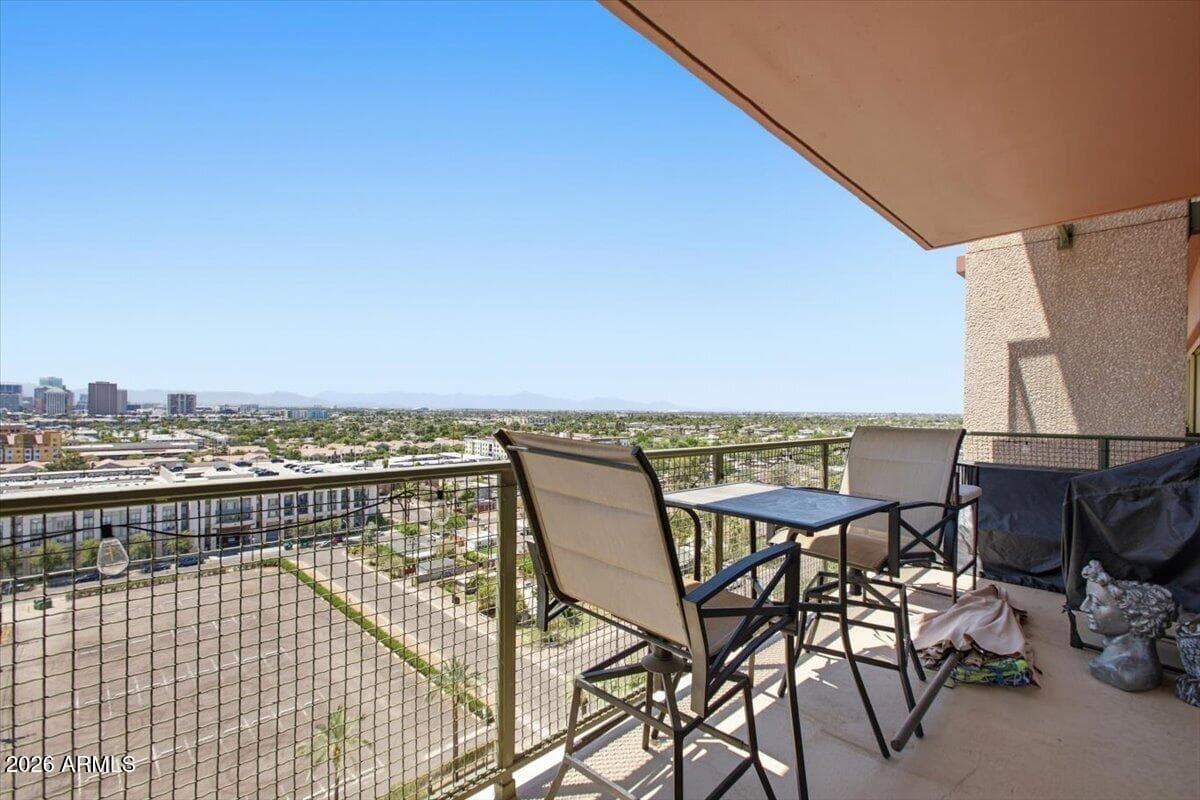 4750 N CENTRAL Avenue F14, Phoenix, AZ 85012 — photo 21 of 44