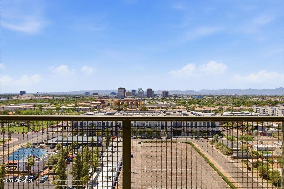4750 N CENTRAL Avenue F14, Phoenix, AZ 85012 — photo 22 of 44